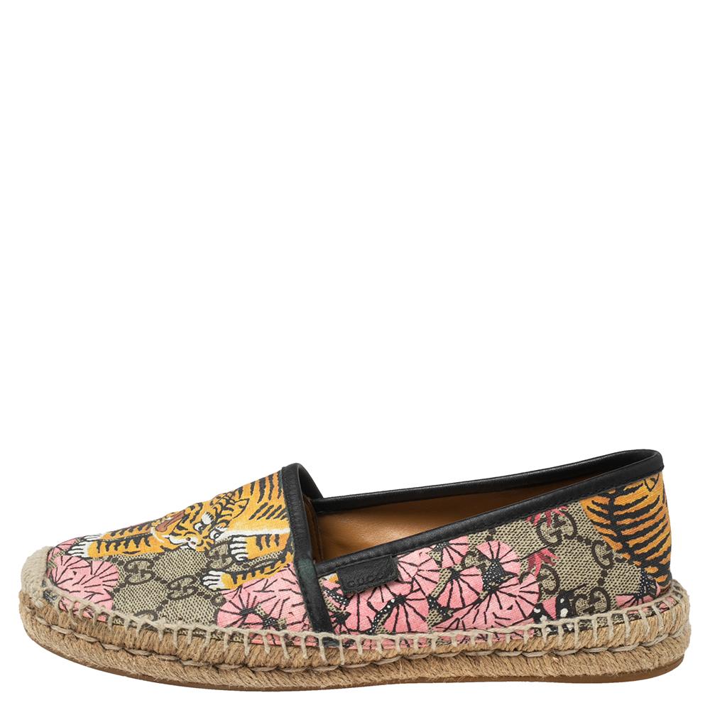 Presented by the House of Gucci, these espadrilles will incorporate iconic beauty and style into your appearance. They are made from multicolored Bengal Tiger printed Supreme canvas, giving them a signature look. They come in a slip-on style and are