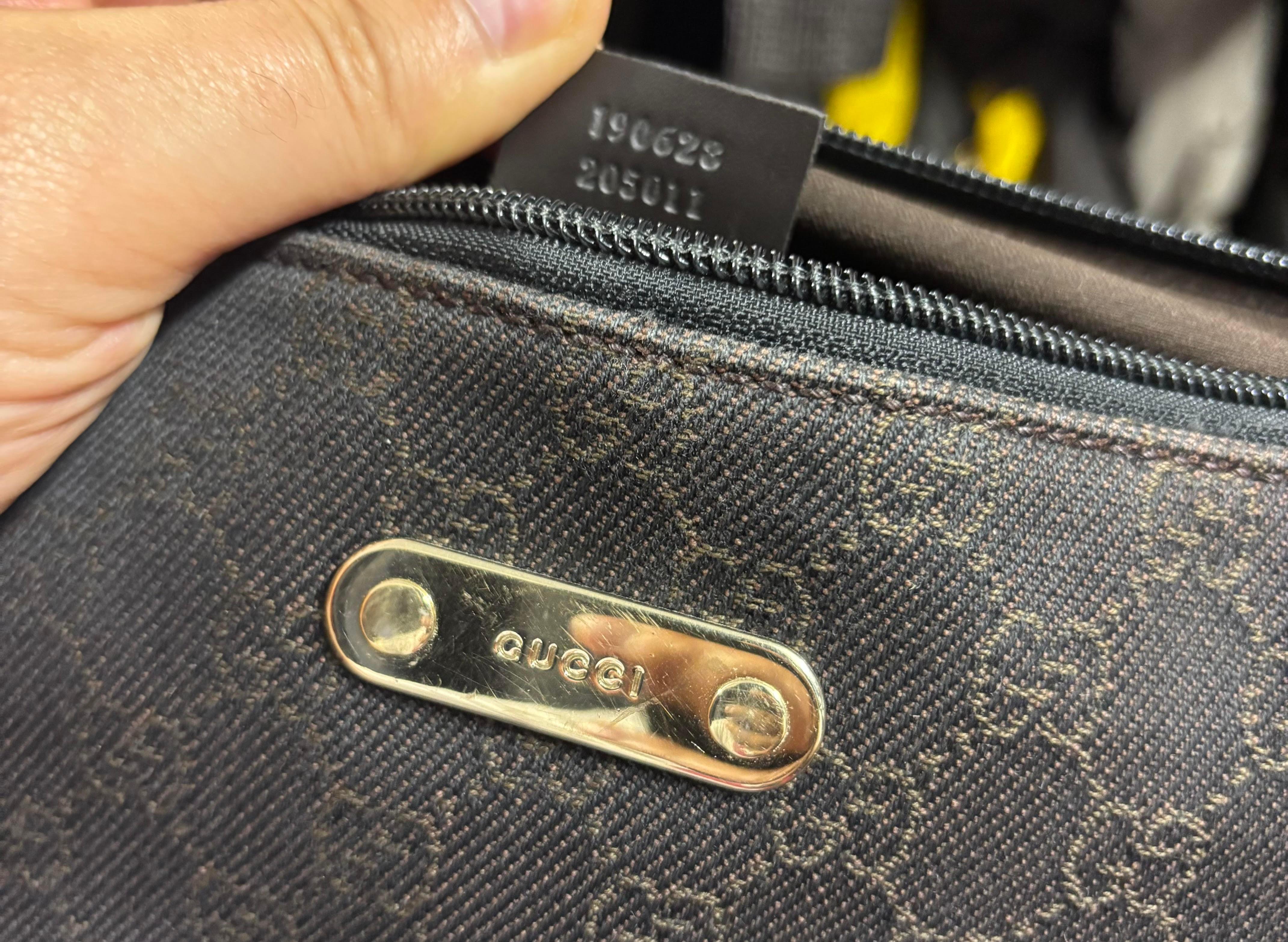 Gucci Big Monogram GG Men Messenger Bag Large For Sale 3