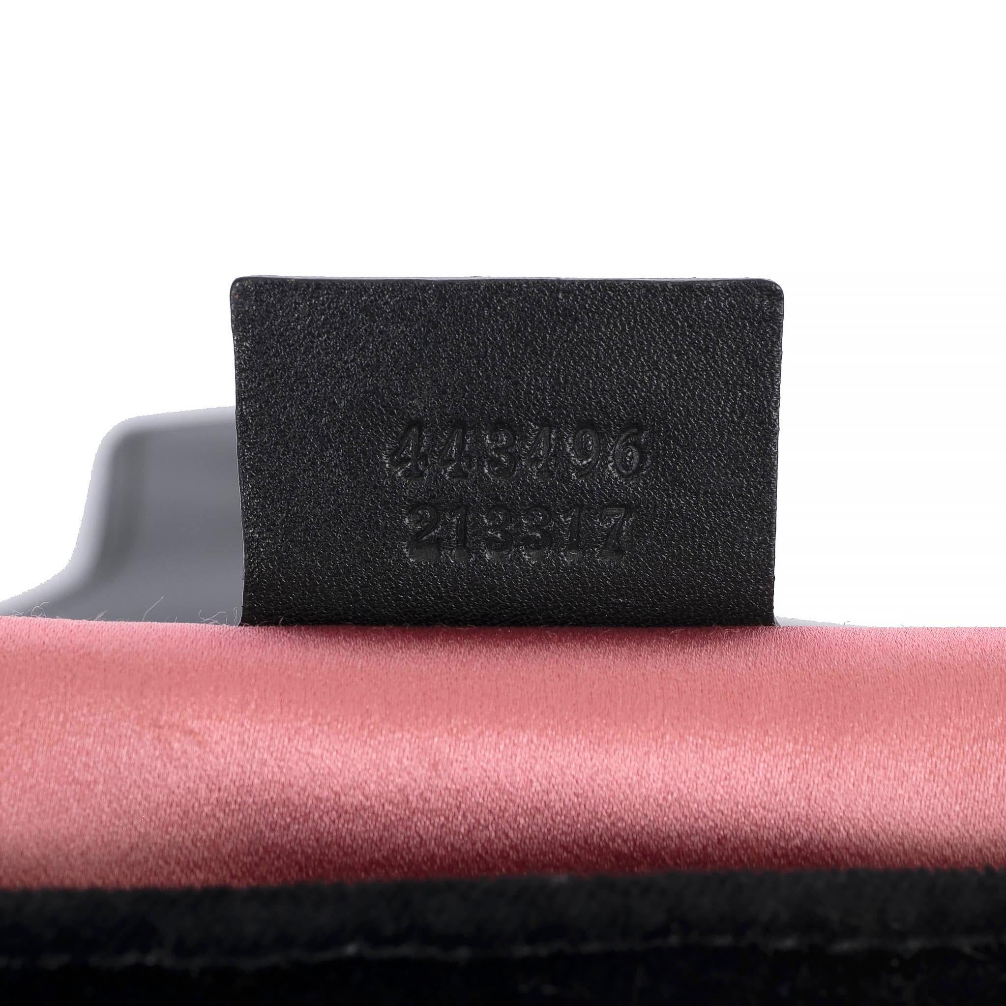 GUCCI black 2017 GG MARMONT MEDIUM LOVED VELVET Shoulder Bag For Sale 2