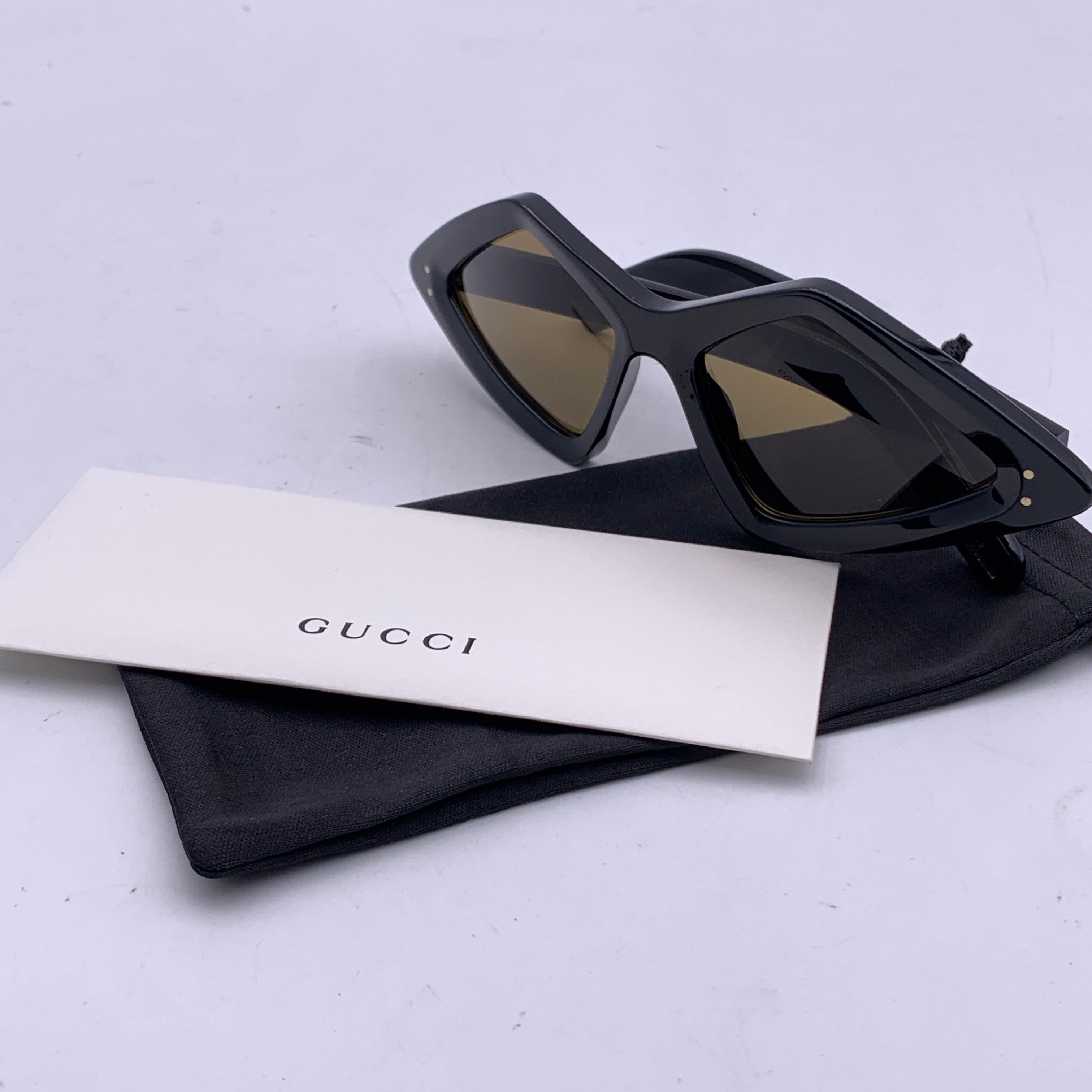Gucci - Lunettes de soleil en acétate noir GG0496S 001, 59/18 145 mm en vente 2