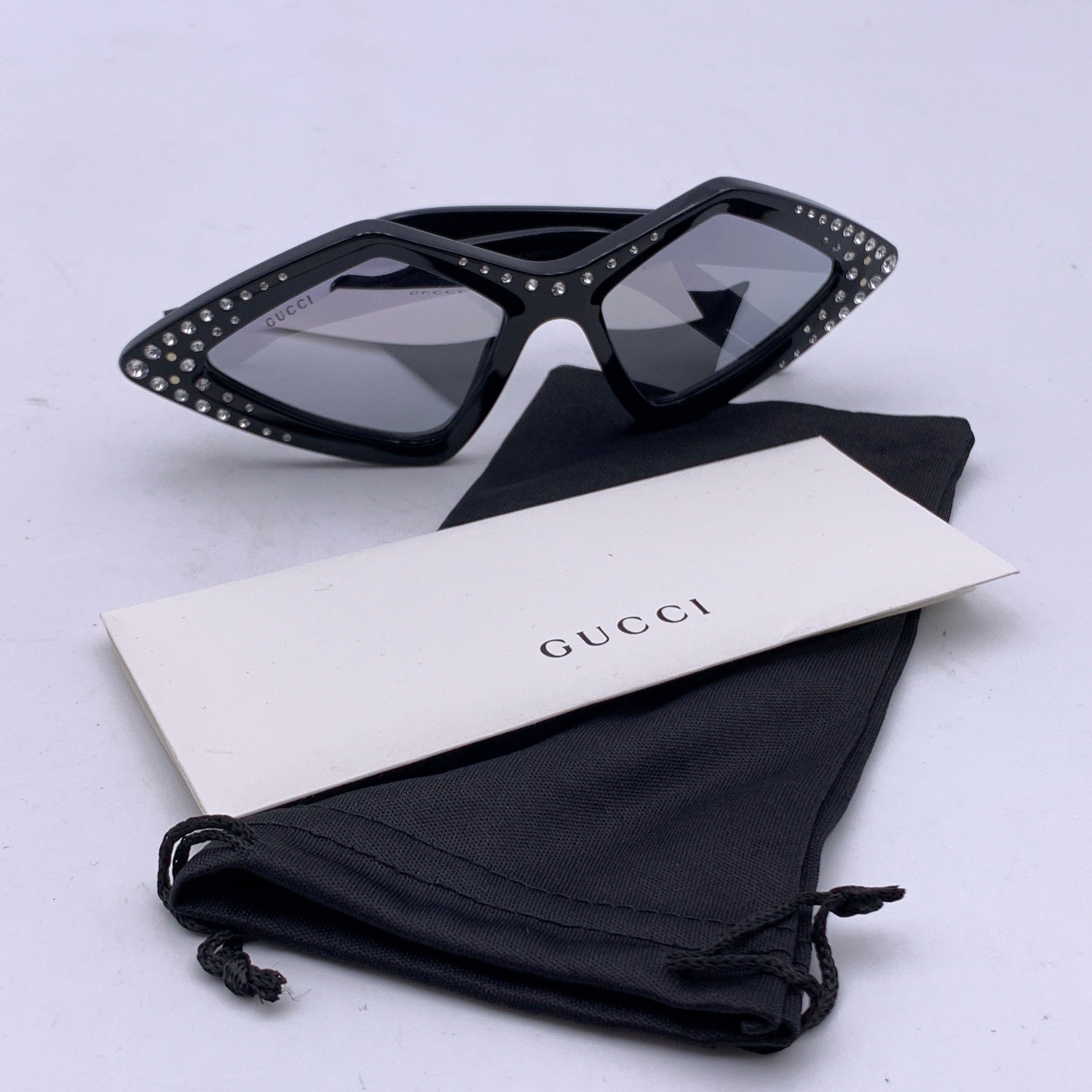 Gucci Black Acetate Rhinestones GG0496S Sunglasses 59/18 145mm In Good Condition For Sale In Rome, Rome