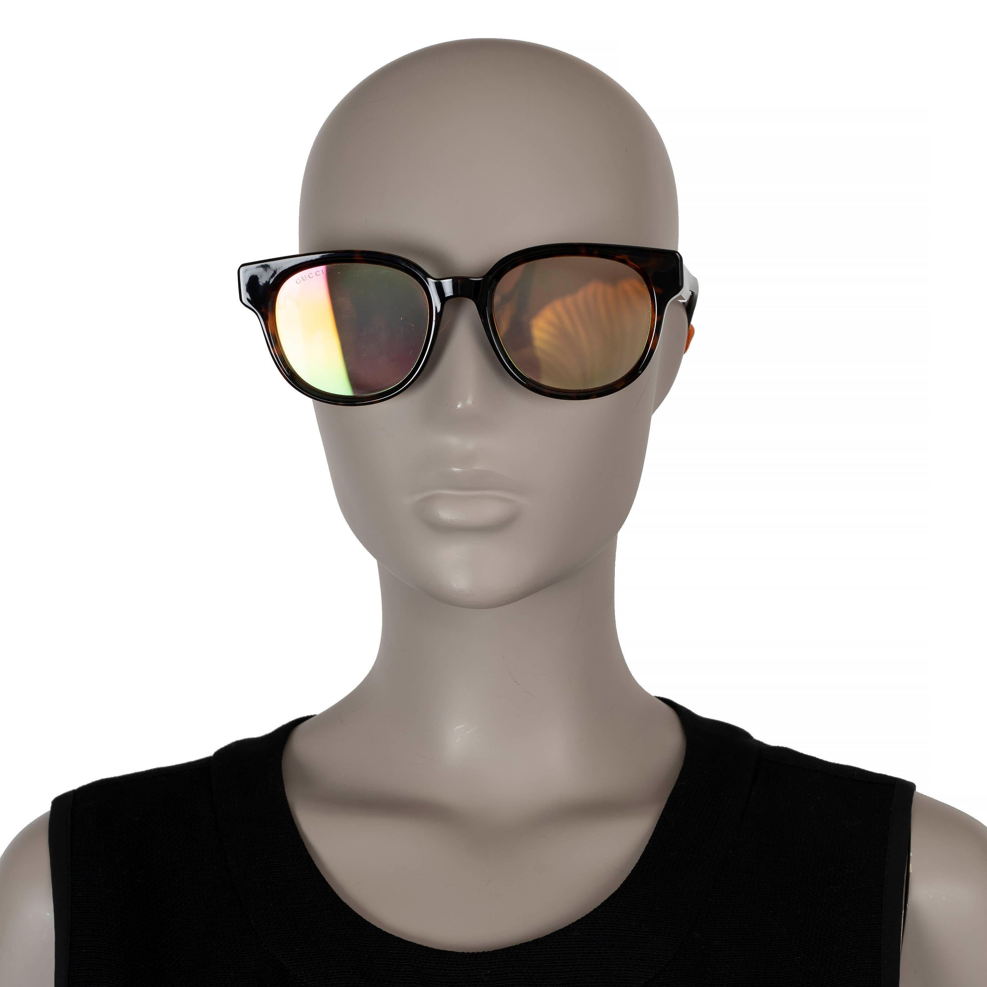 GUCCI black acetate ROUND Sunglasses GG1237S In Excellent Condition For Sale In Zürich, CH