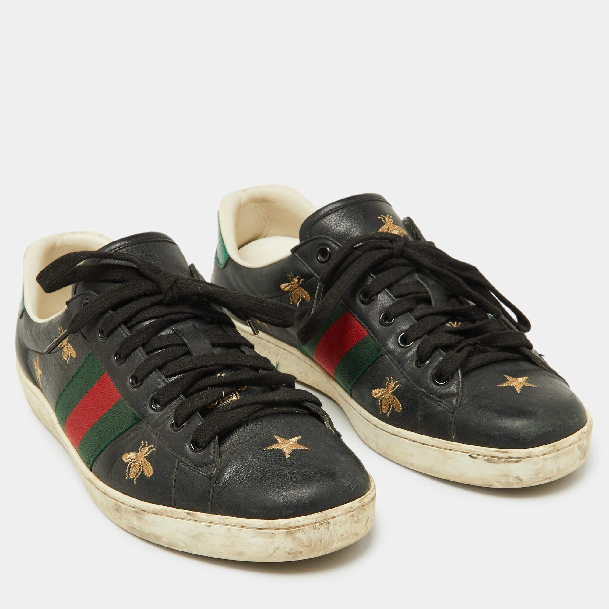 De los hombres Gucci Negro Abeja & Estrella Bordado Cuero Ace Low Top Sneakers Talla 42.5 en venta