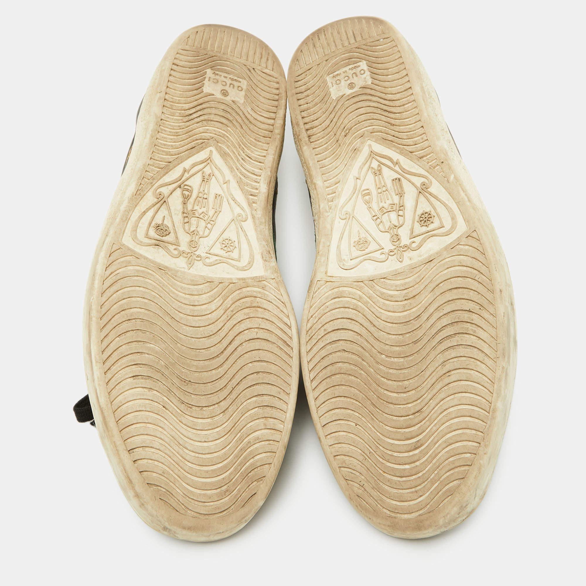 Gucci Negro Abeja & Estrella Bordado Cuero Ace Low Top Sneakers Talla 42.5 en venta 2