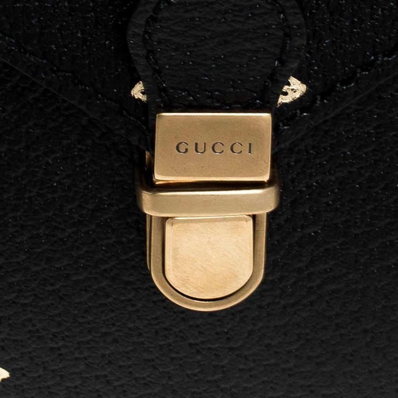 Gucci Black Bee Star Leather Portfolio Clutch In New Condition In Dubai, Al Qouz 2