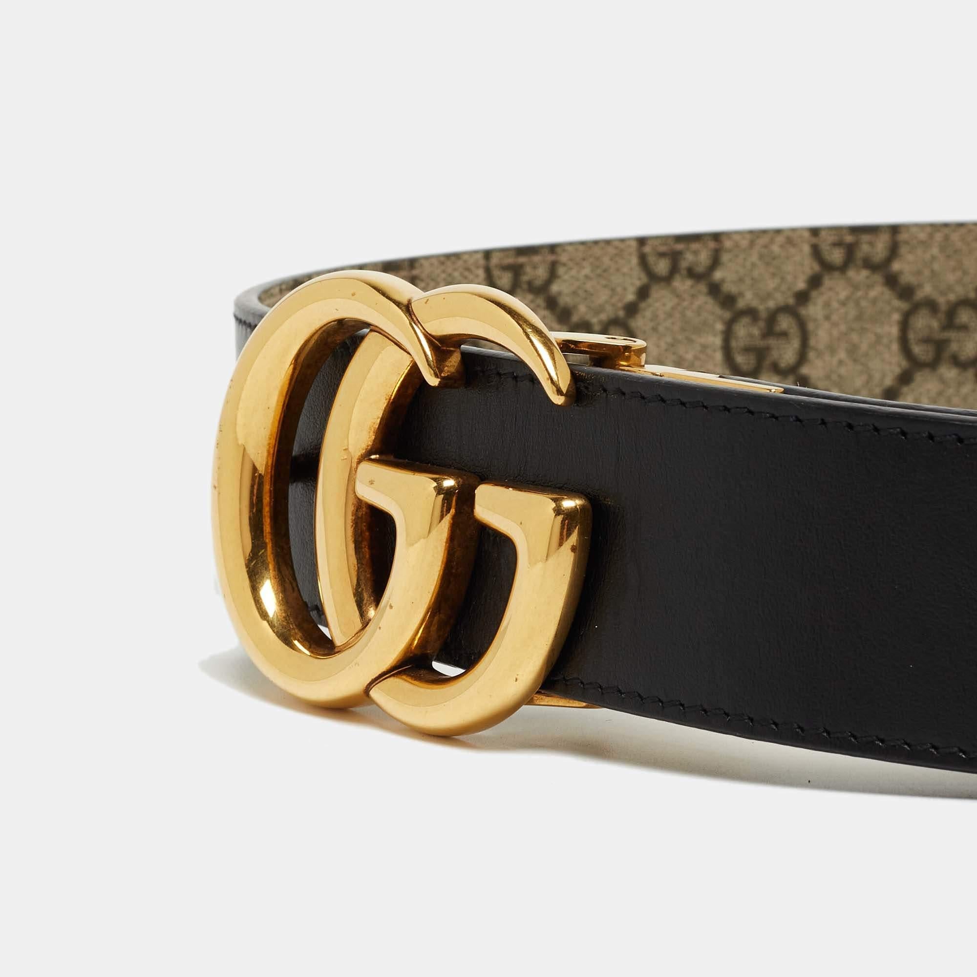 Belts are always a good option to add to your collection. Take your styling game a level up with this belt from Gucci. It is crafted from GG Supreme & leather, and it has a GG buckle.

