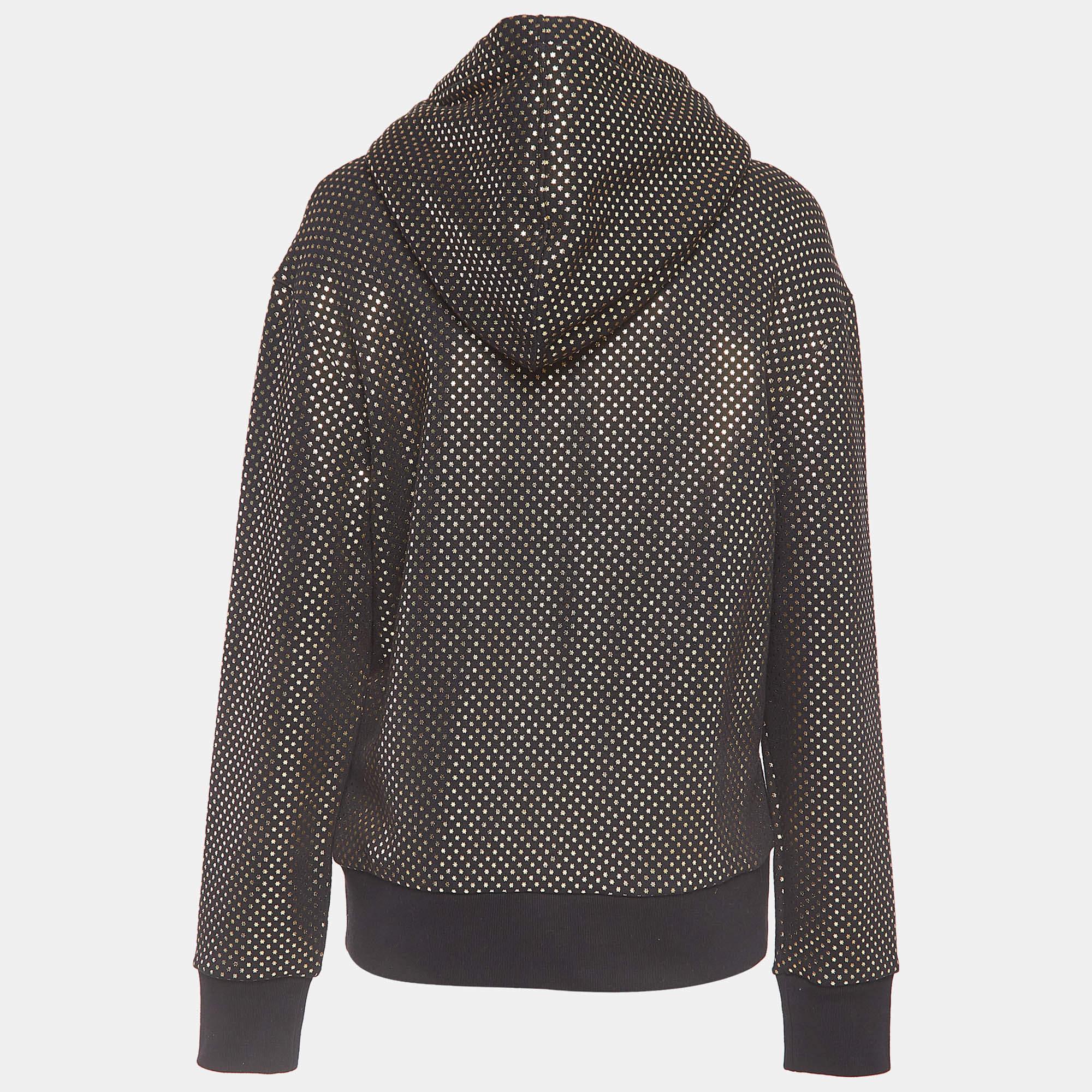 This Gucci hoodie is all about sporting a classy and comfy style. It is tailored from soft fabric, which is highlighted with signature accents.

