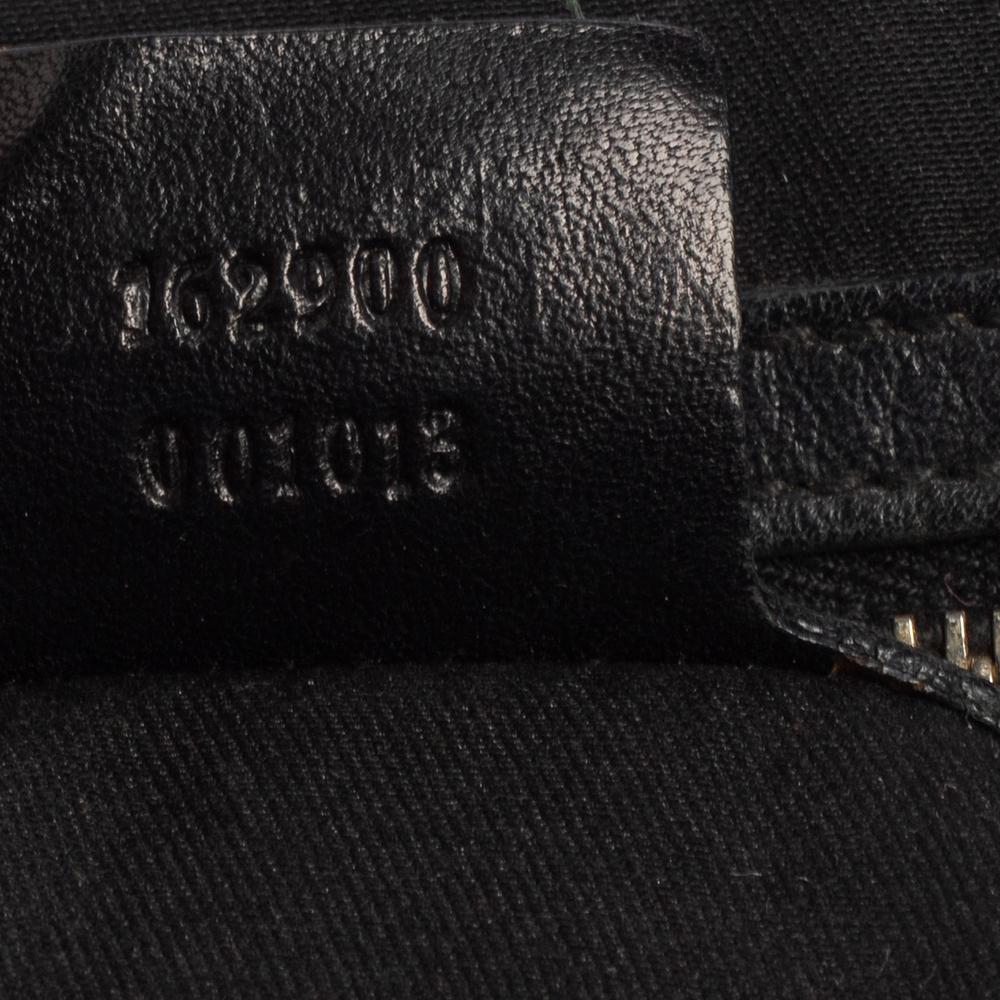 Gucci Pelham Umhängetasche aus GG Segeltuch und Leder in Schwarz/Blau 3
