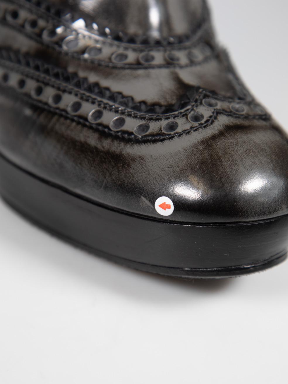 Gucci Black Brogue Detail Heeled Boots Size IT 39 For Sale 2