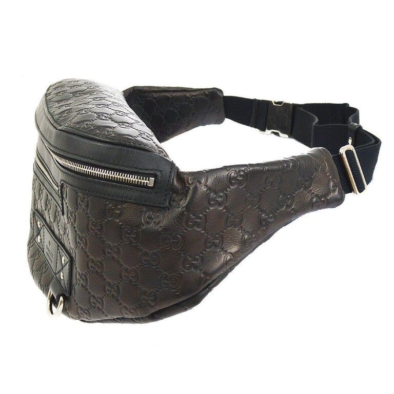 Gucci Black Brown Leather GG Logo Men&#39;s Women&#39;s Travel Fanny Pack Waist Belt Bag For Sale at 1stdibs