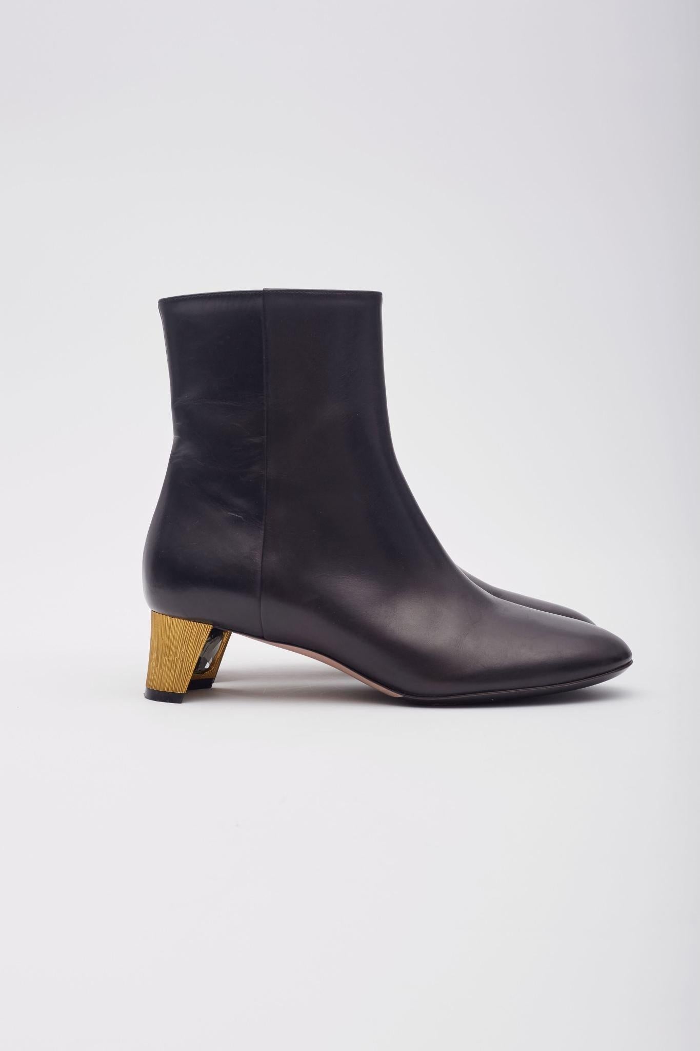 Gucci Schwarzes Kalbsleder Diamond Heels 35 Ankle Boots im Zustand „Gut“ im Angebot in Montreal, Quebec