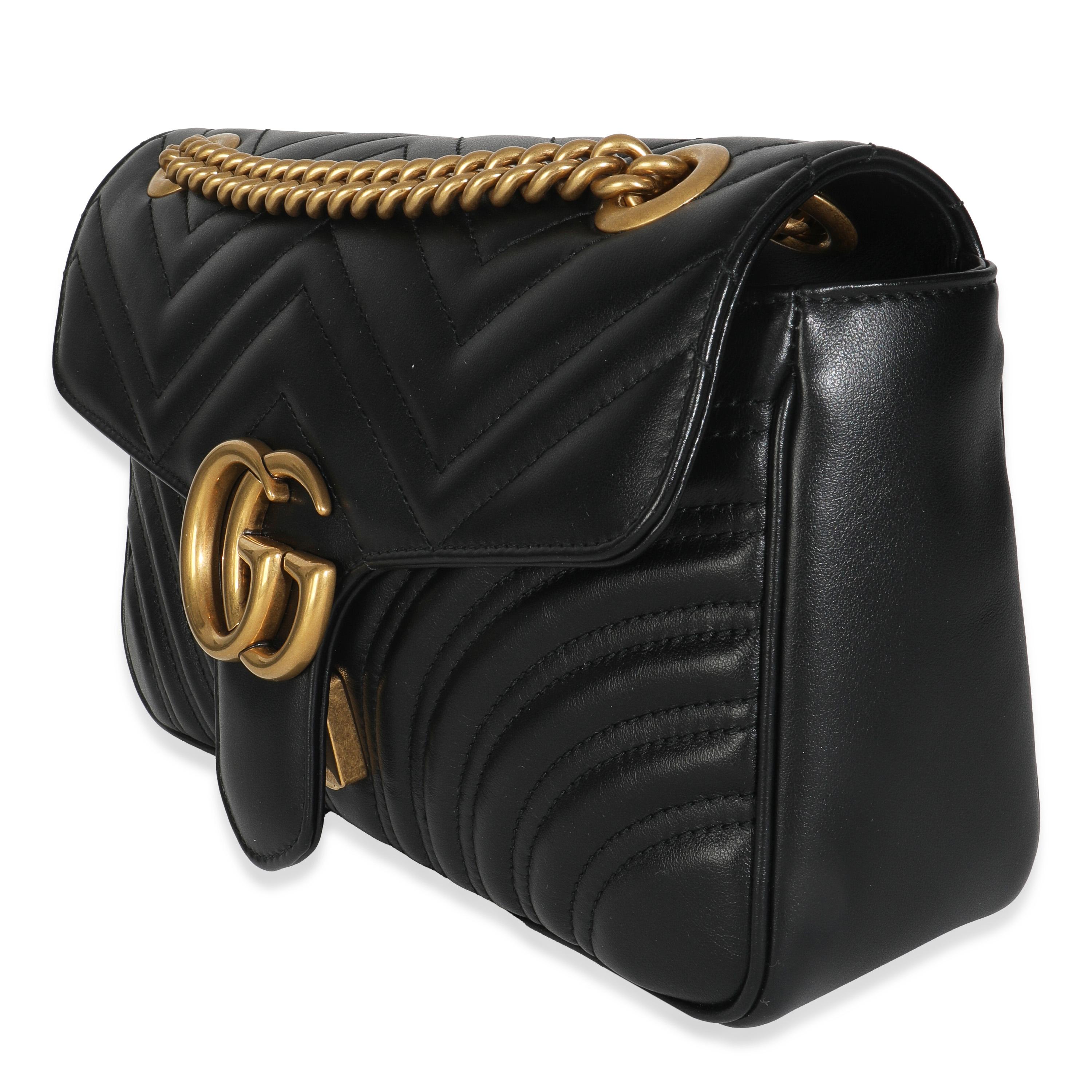 Gucci Schwarzes Kalbsleder Matelasse Medium GG Marmont Umhängetasche für Damen oder Herren im Angebot