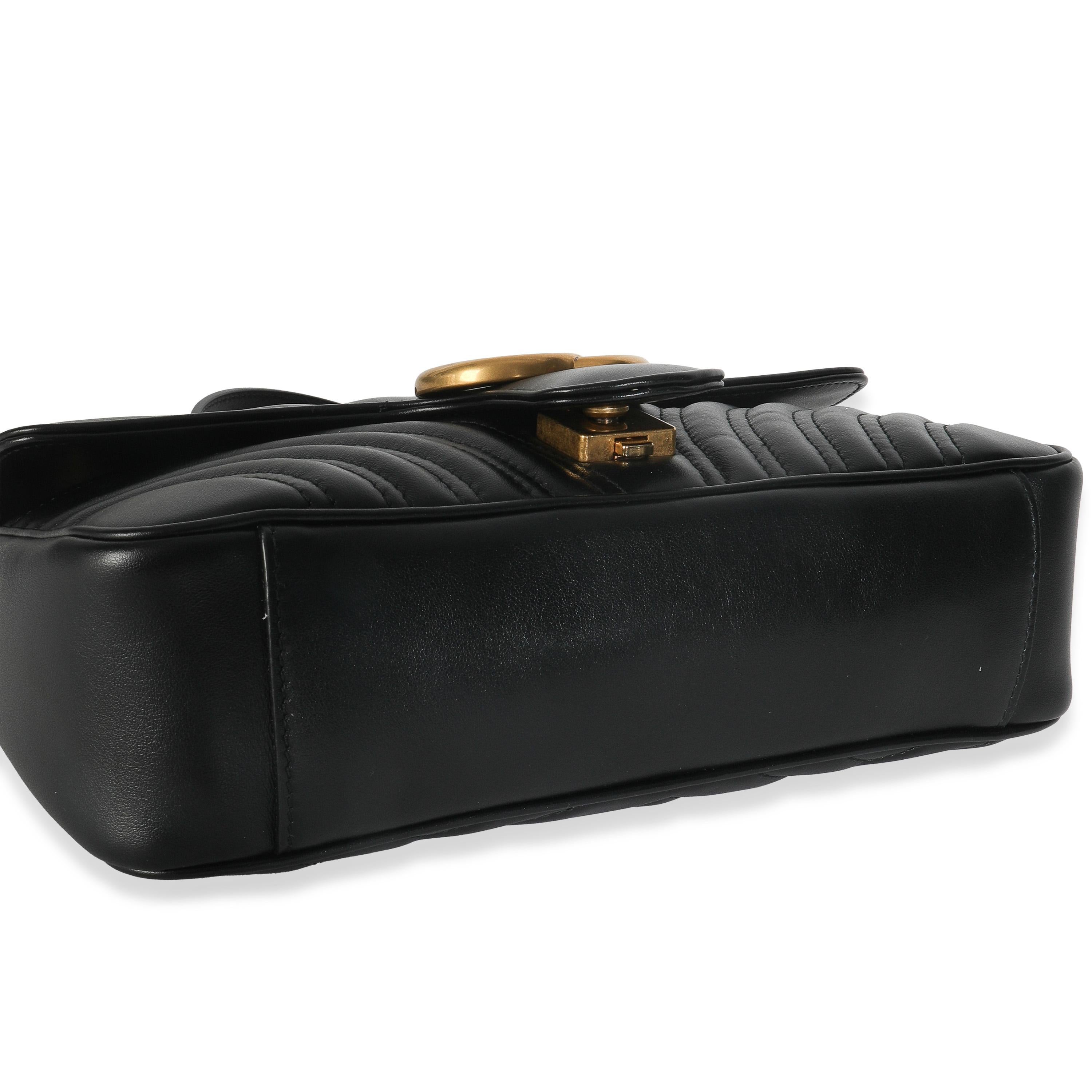 Gucci Schwarzes Kalbsleder Matelasse Medium GG Marmont Umhängetasche im Angebot 1