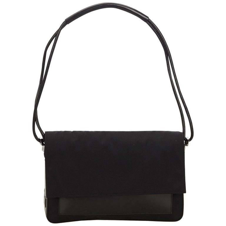 Gucci Black Canvas Shoulder Bag For Sale at 1stdibs