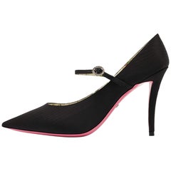 Gucci Black Canvas Virginia Mary Jane Pumps Size 40