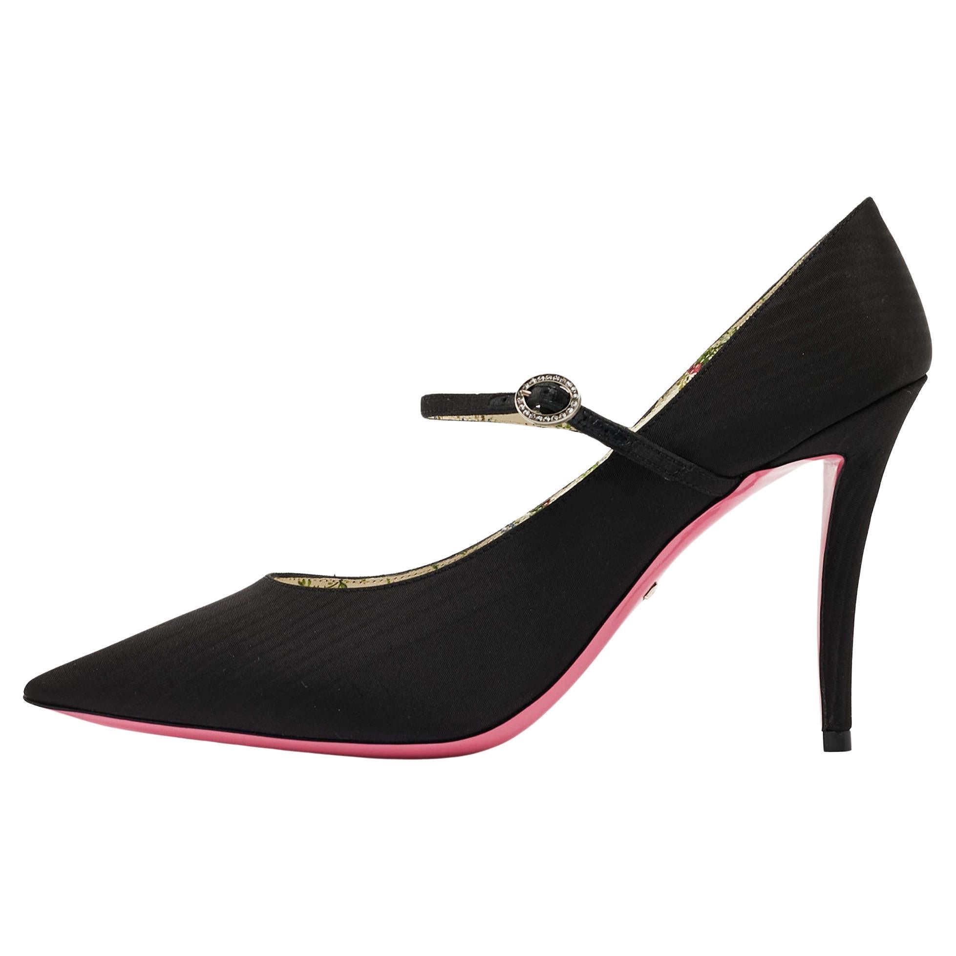 Gucci Black Canvas Virginia Mary Jane Pumps Size 40 For Sale