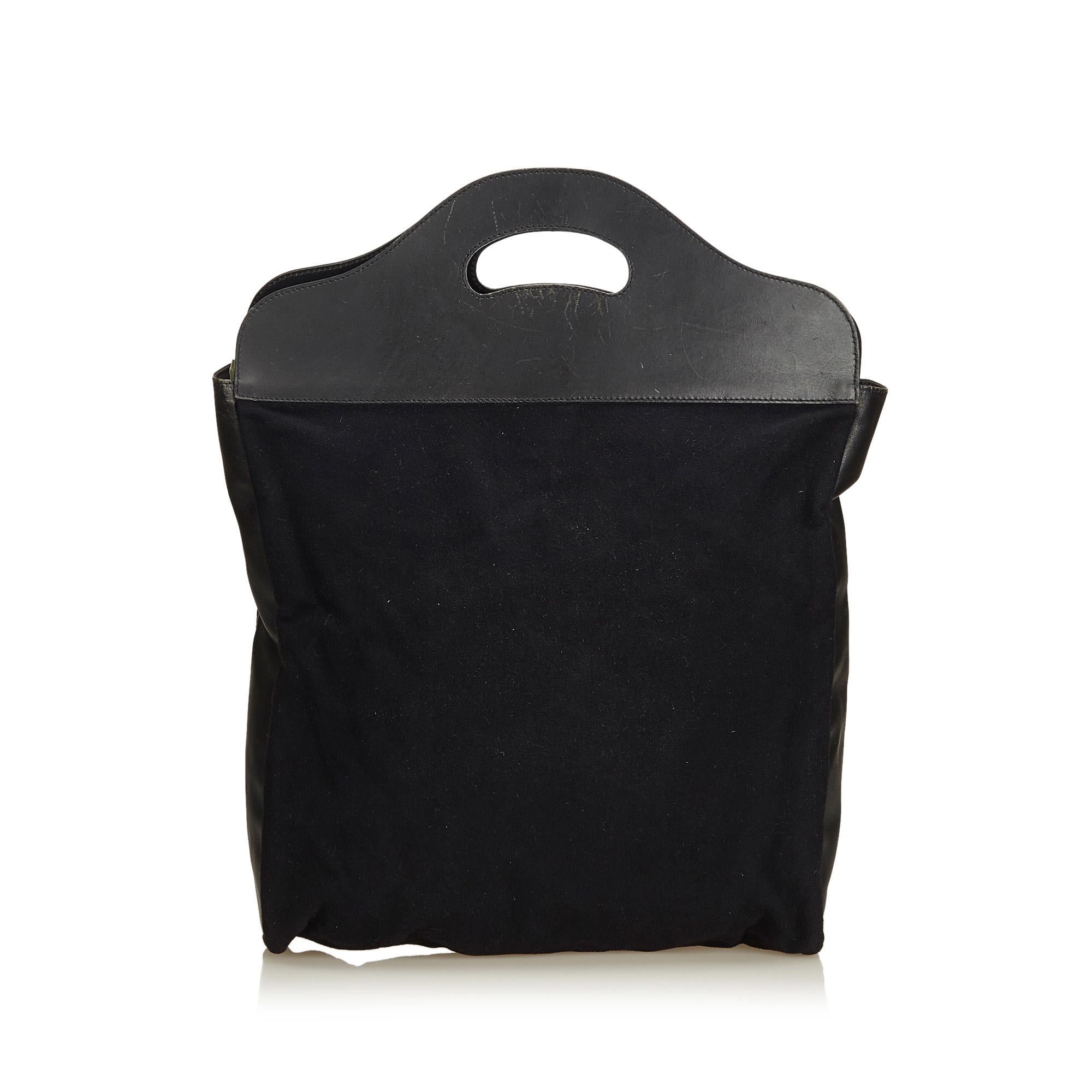 Gucci Black Chemical Fiber Handbag In Good Condition For Sale In Orlando, FL