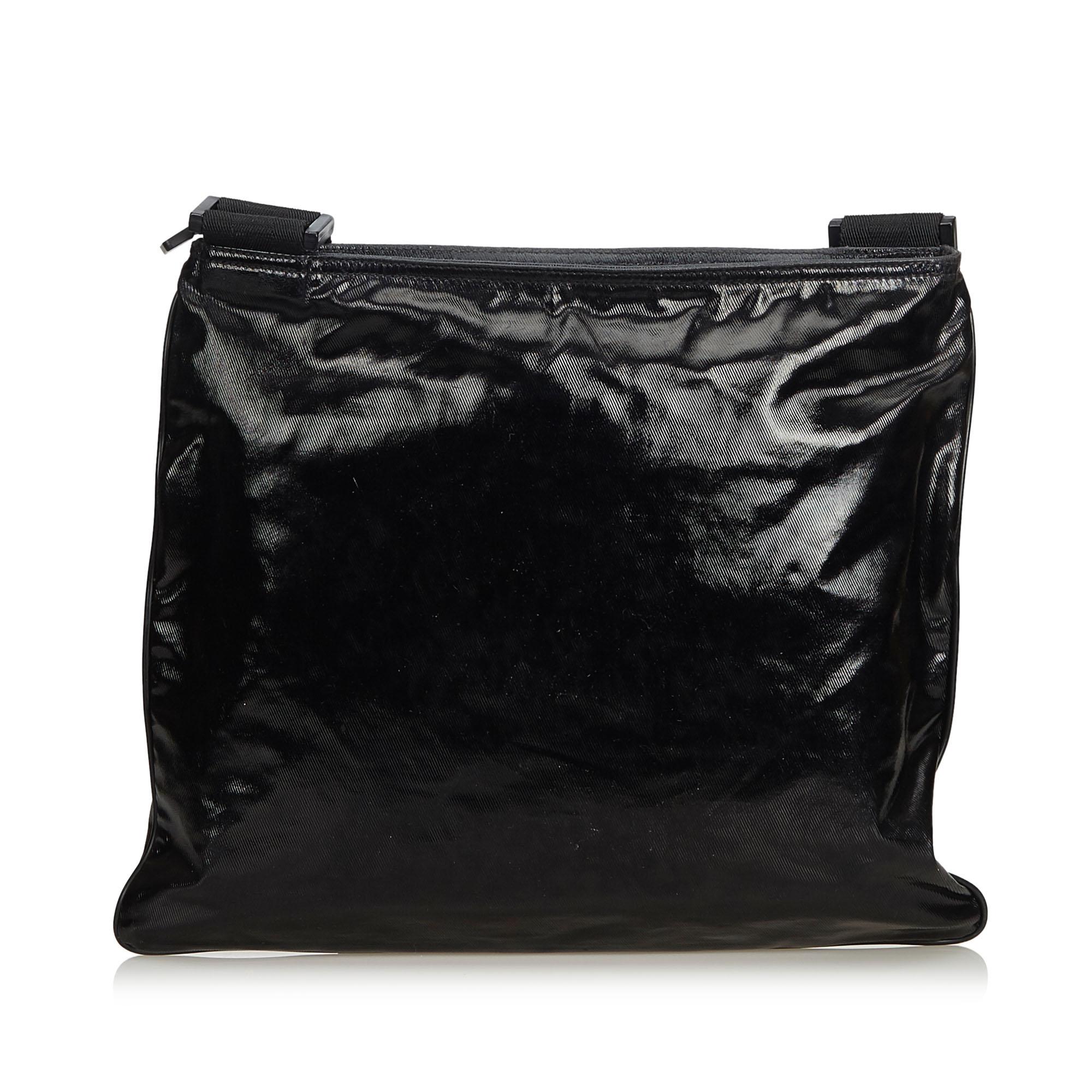 Gucci Black Coated Canvas Crossbody Bag (Schwarz) im Angebot