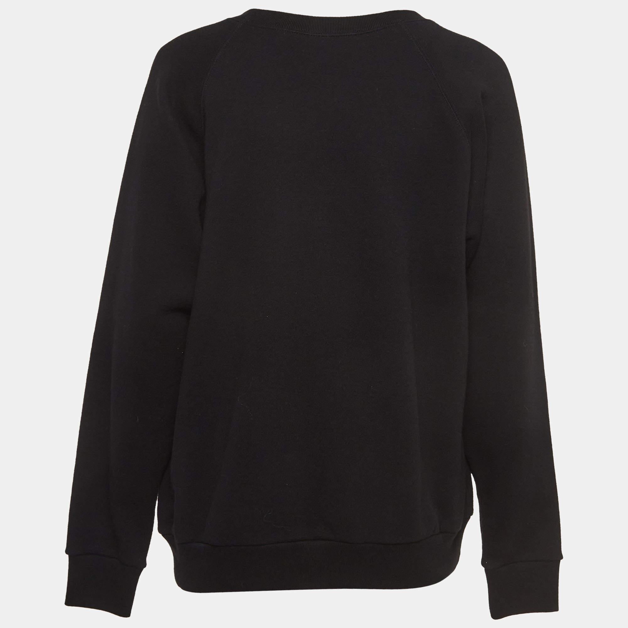 Mit diesem schicken Sweatshirt von Gucci erleben Sie Komfort und Stil ohne Ende. Dieses Sweatshirt wurde aus einem hochwertigen Stoff gefertigt, der für ein angenehmes Tragegefühl sorgt.

