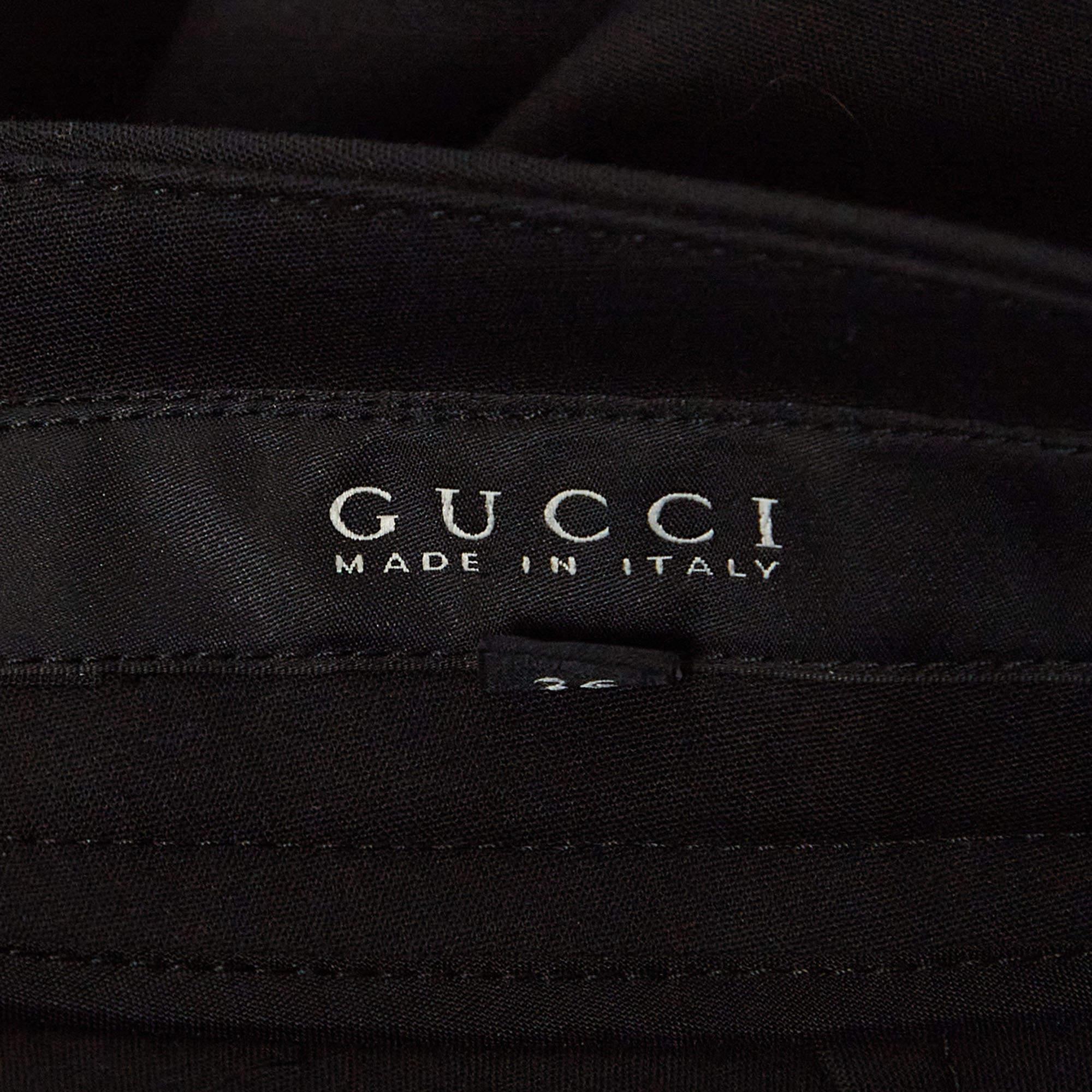Gucci Pantalones ajustados de algodón negro con cremallera XS en Bueno estado para la venta en Dubai, Al Qouz 2