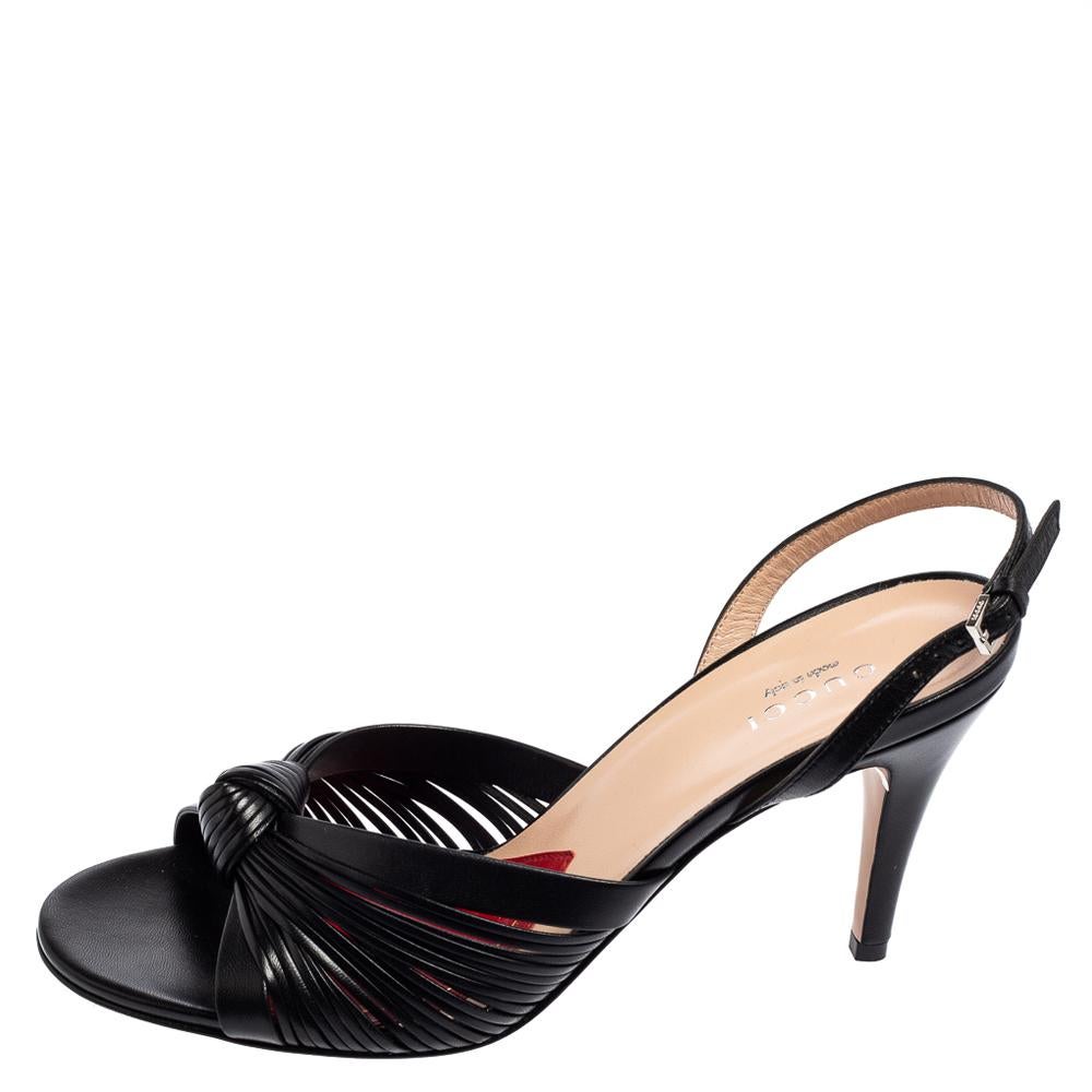 A feminine flair and a sophisticated appeal characterize these stunning Gucci slingback sandals. Crafted using quality materials, they will add an opulent charm to your look and complement many looks that you would want to create.