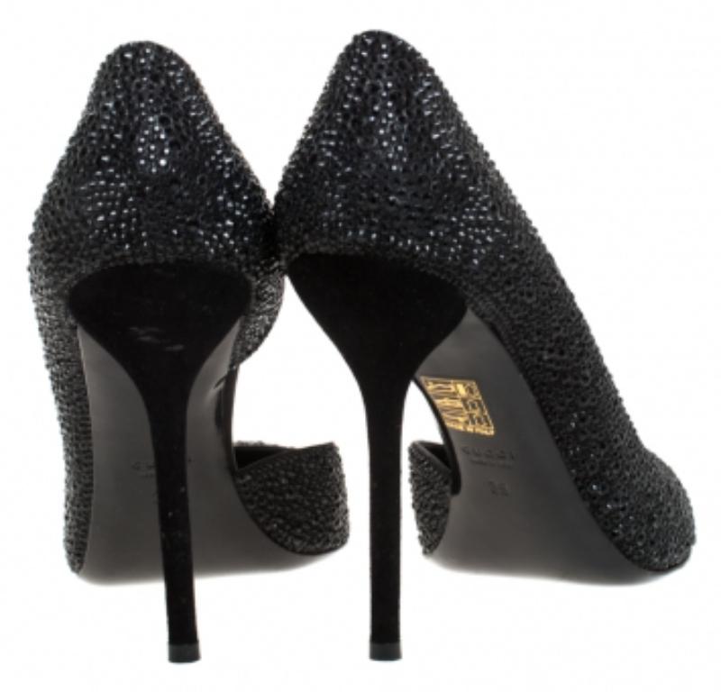 Noah D'Orsay Pumps aus Satin und Wildleder mit Kristallverzierung von Gucci, Größe 39 (Schwarz) im Angebot