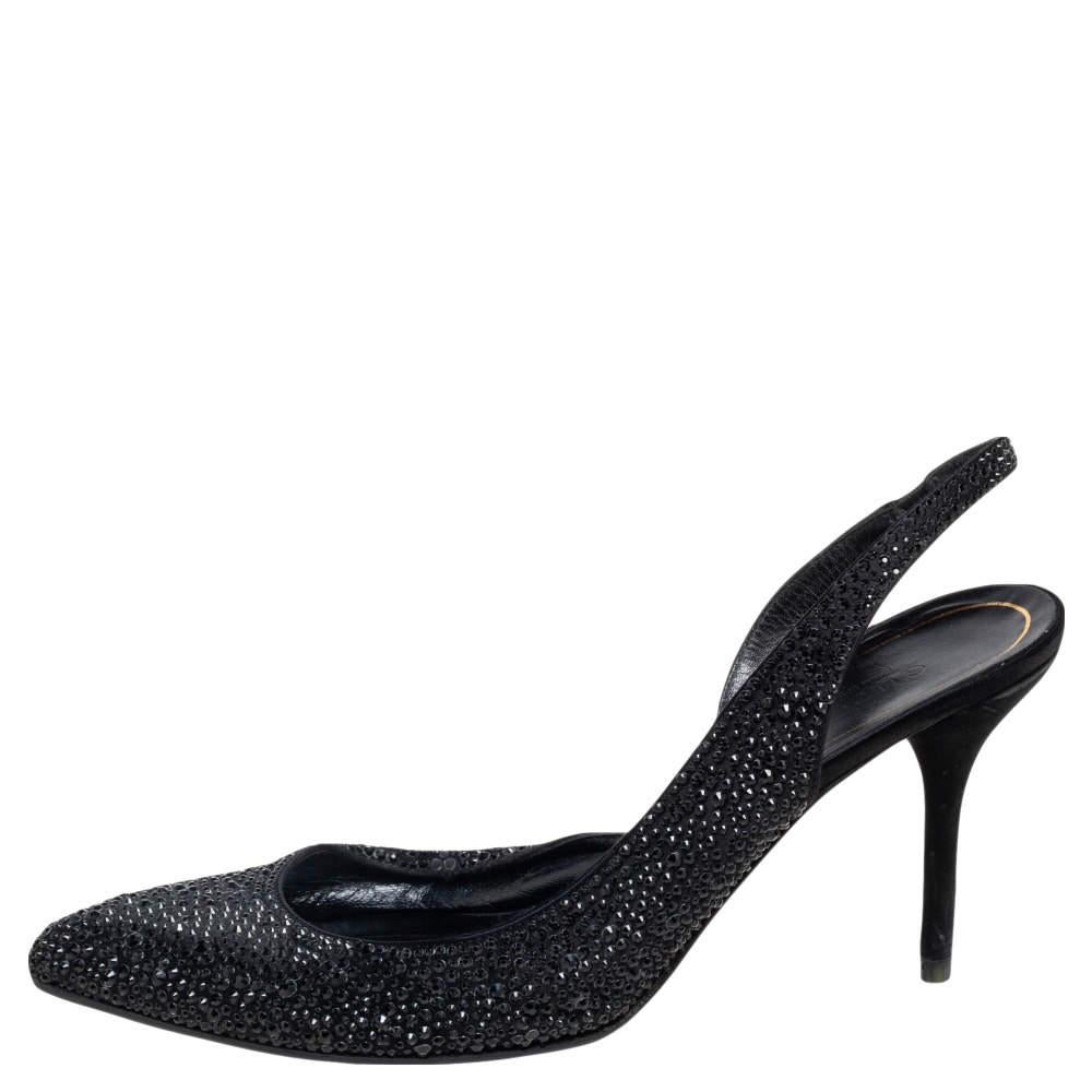Gucci Black Crystal Embellished Satin and Suede Noah D'Orsay Pumps Size 39 In Fair Condition For Sale In Dubai, Al Qouz 2