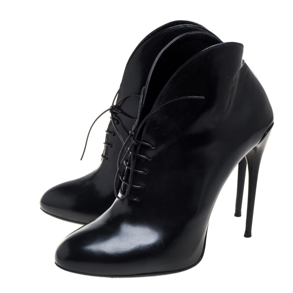 Gucci Schwarz gebogenes Leder Kim Lace Up Stiefeletten Größe 39.5 2