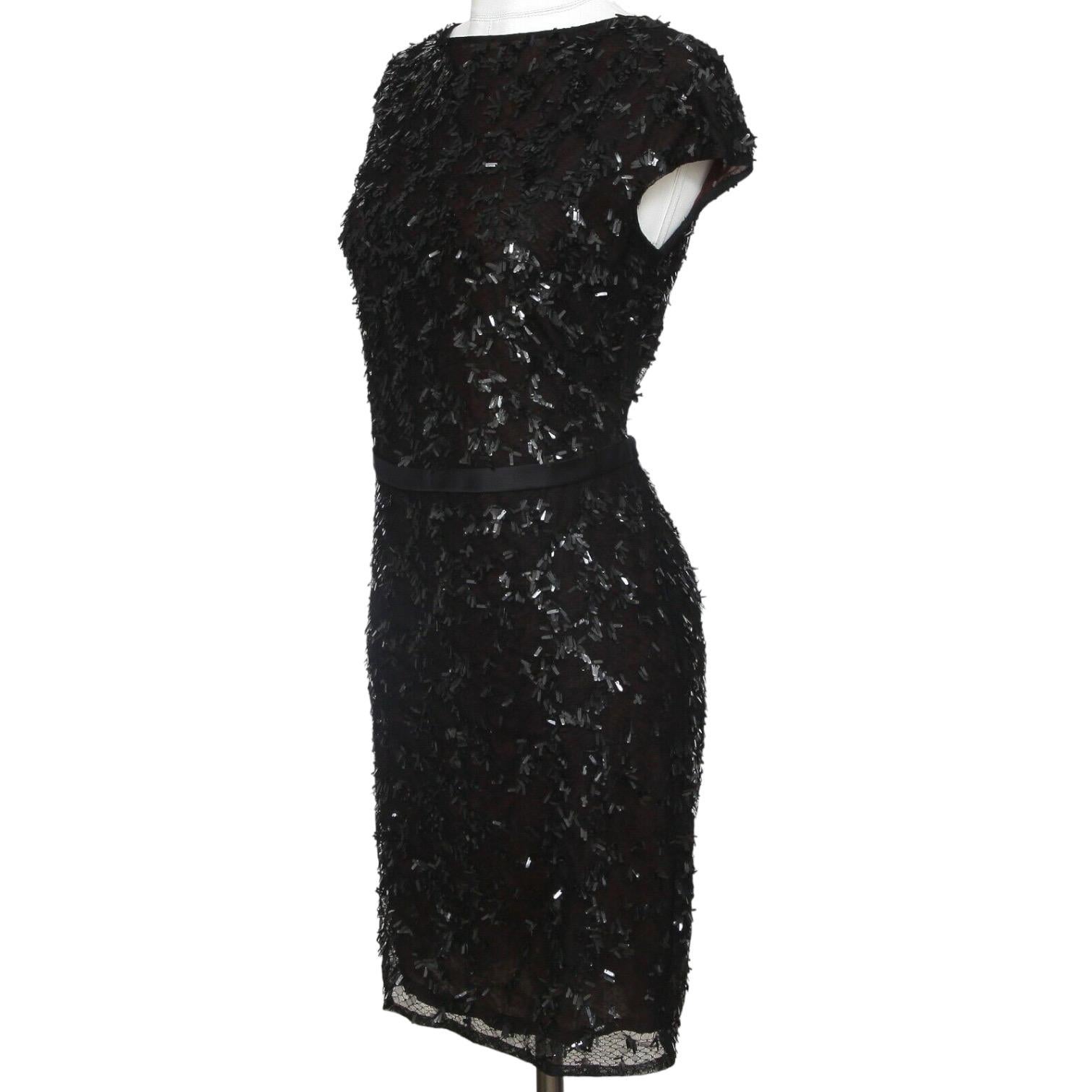 GUCCI Black Dress Cap Sleeve Sequin Paillette Netting Sz 38 RUNWAY In Good Condition For Sale In Hollywood, FL