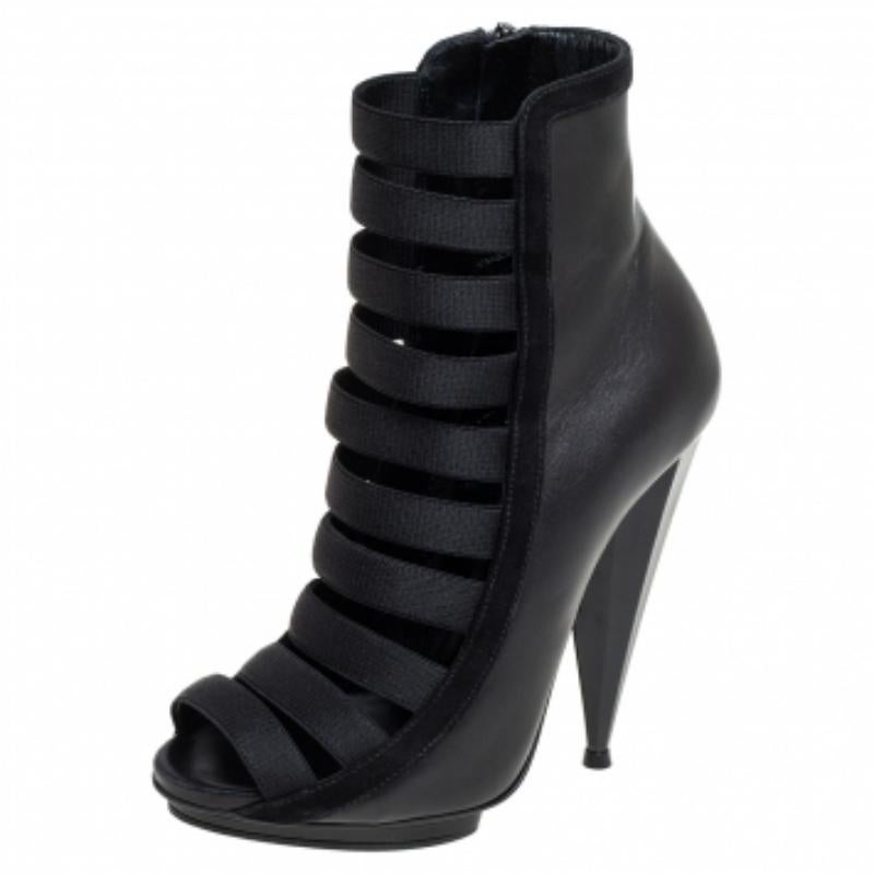 Gucci Black Elastic And Leather Isadora Gladiator Booties Size 35 For Sale 1