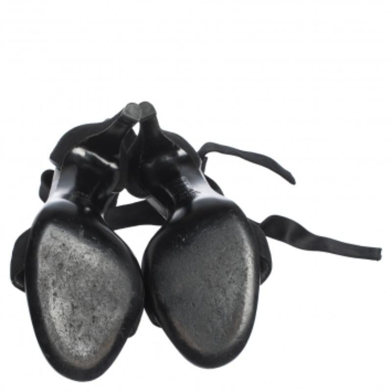 Schwarze Gucci-Wickelsandalen aus besticktem Wildleder und Satin mit offener Zehe und offenem Knöchel Größe 39 im Angebot 3