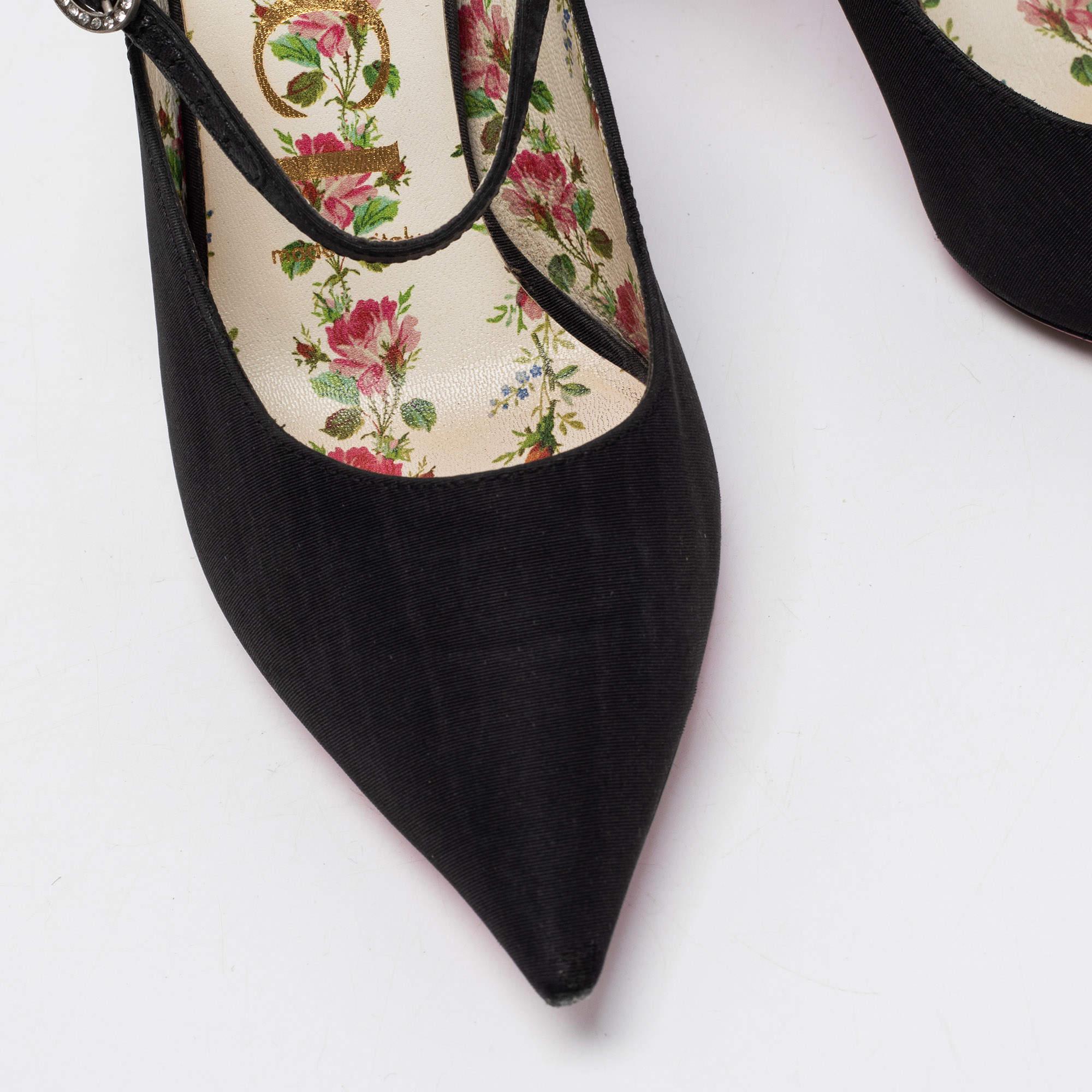 Women's Gucci Black Fabric Virginia Mary Jane Pumps Size 36.5 For Sale