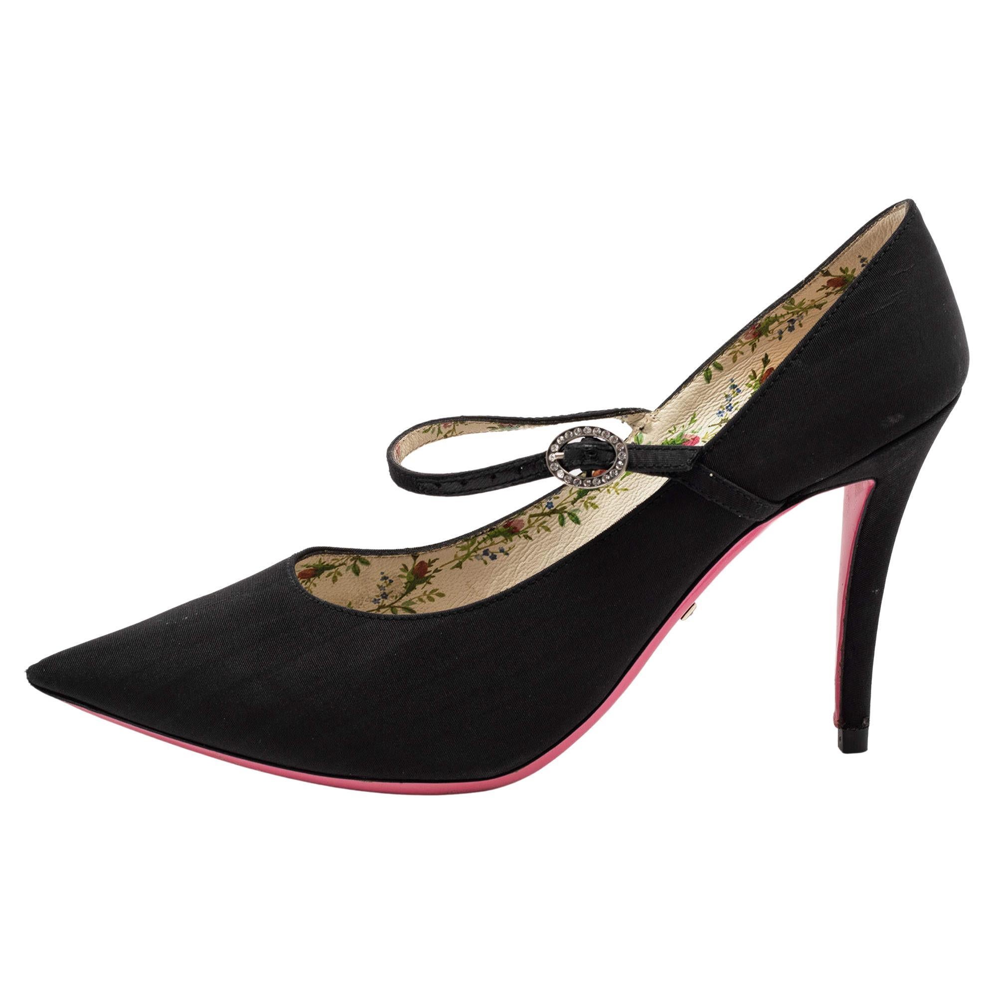 Gucci Black Fabric Virginia Mary Jane Pumps Size 36.5 For Sale