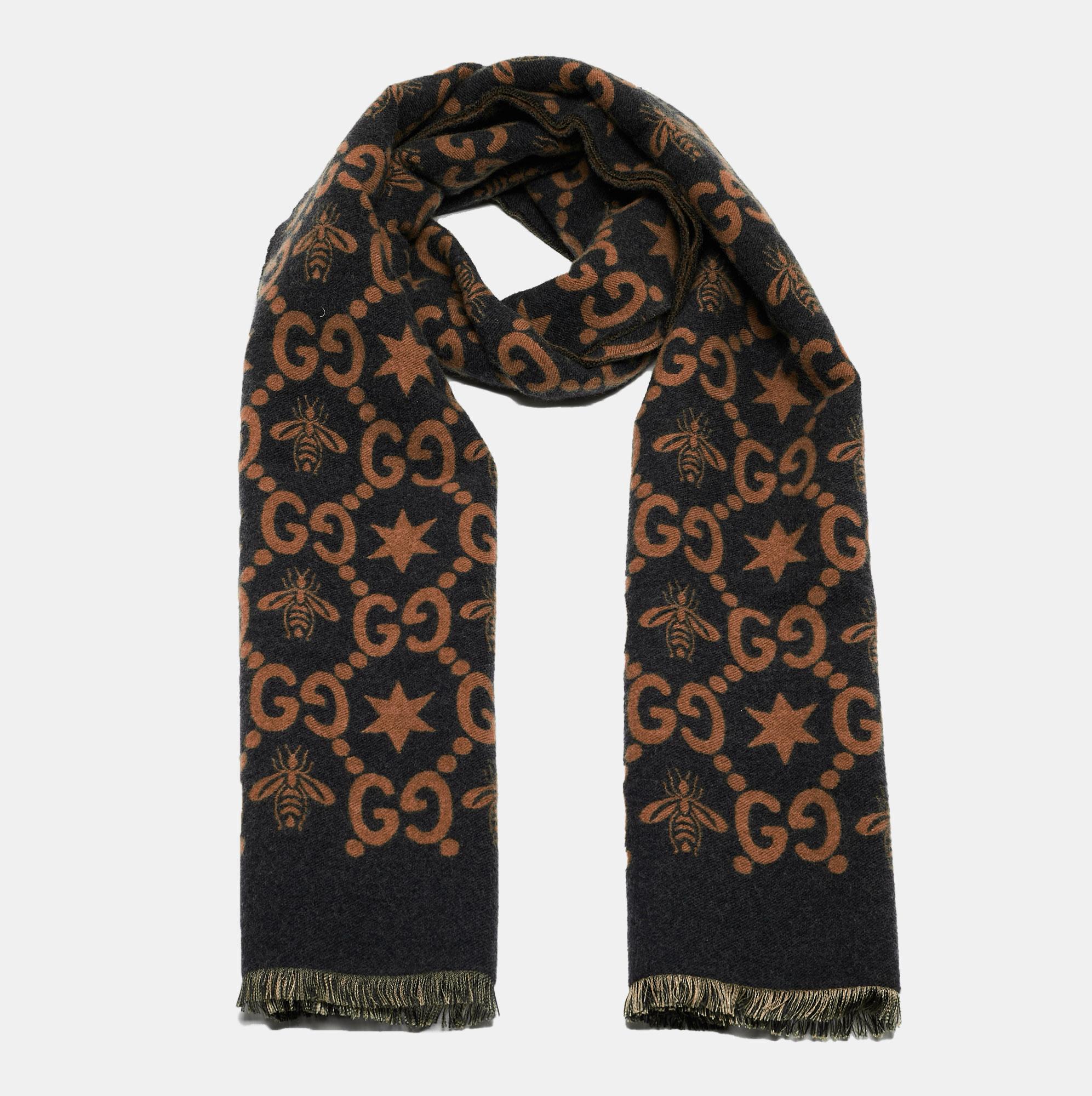 Let this scarf be the newest addition to your collection of accessories. It is stylish, durable, and handy! Designed by Gucci, you can use this creation with a variety of outfits.

