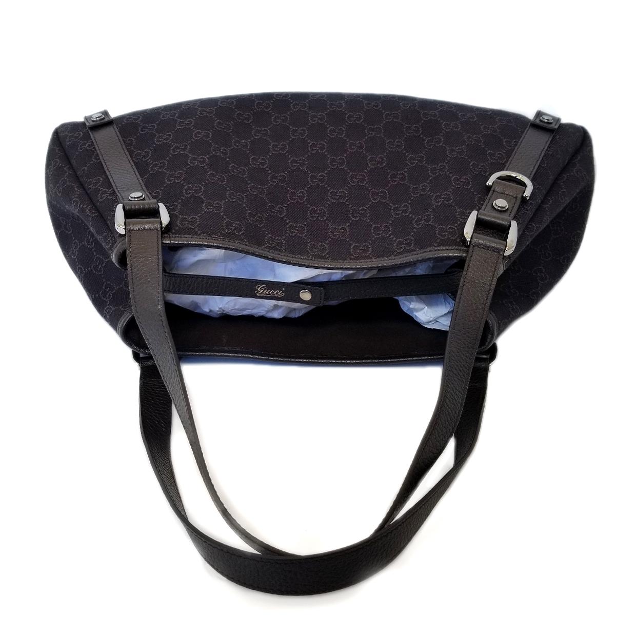 Gucci Black GG Black Guccissima Hand Bag For Sale 2