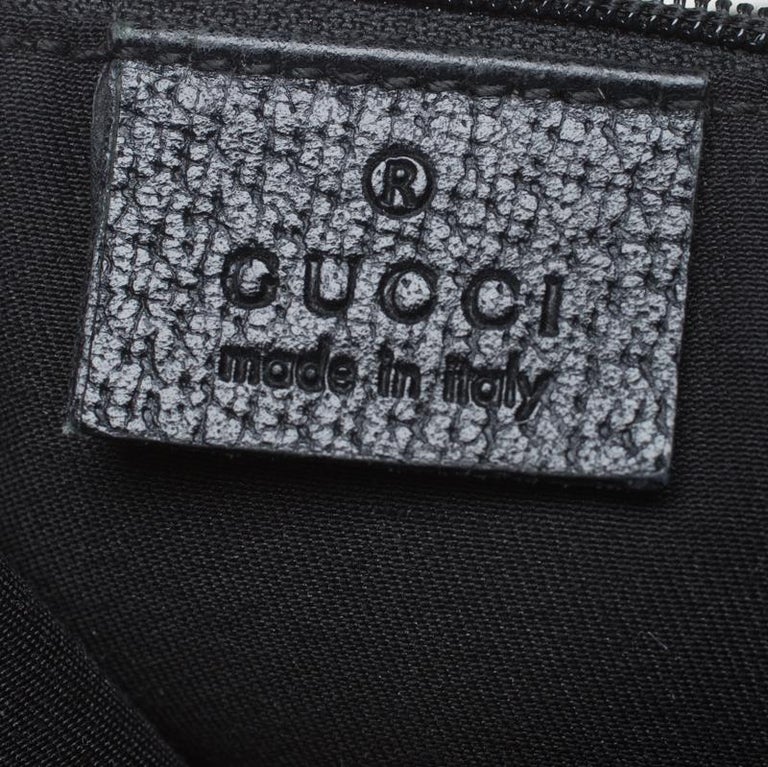 Gucci Black GG Canvas and Leather Abbey Messenger Bag For Sale at 1stDibs