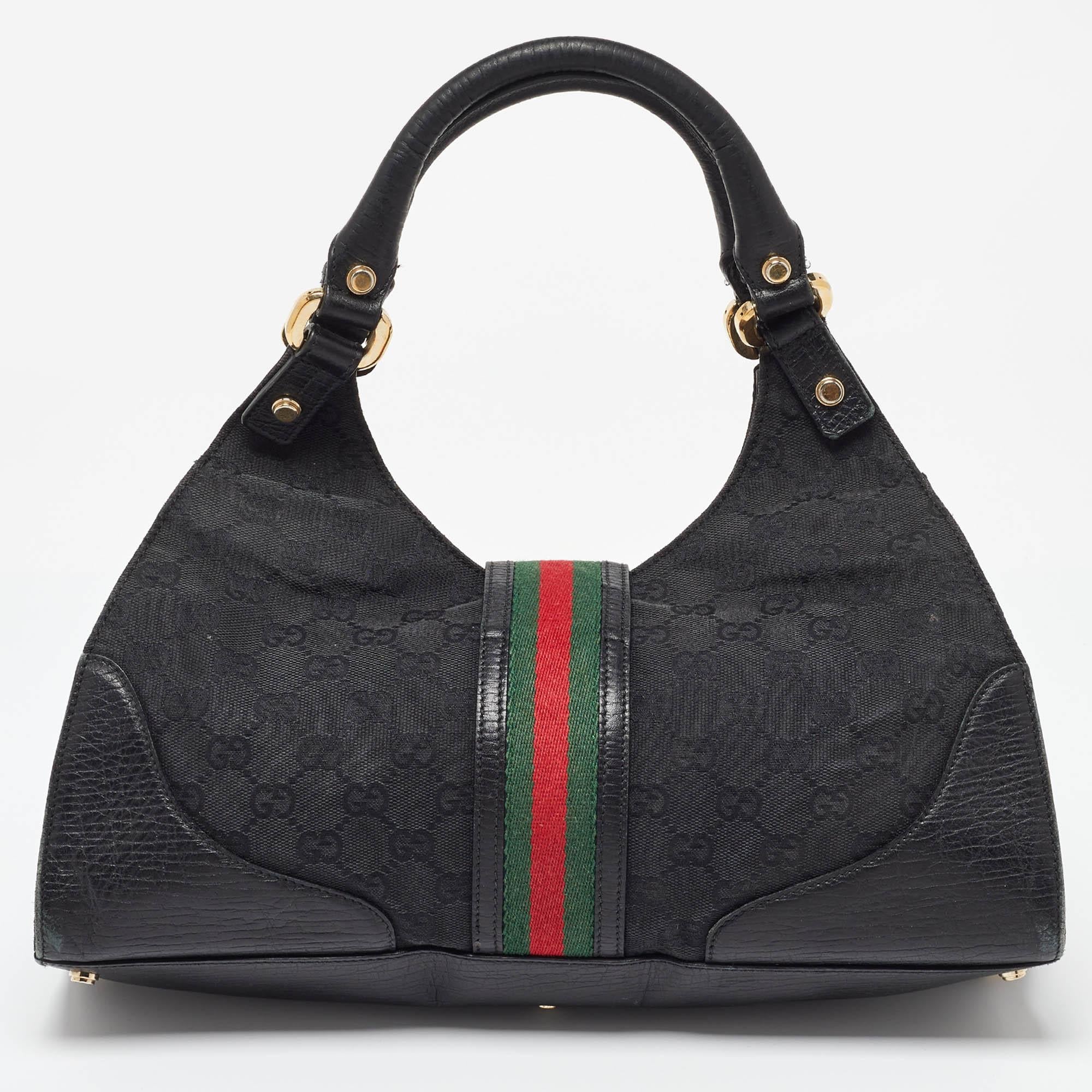 Gucci Borsa a tracolla nera in tela e pelle GG Junco In condizioni discrete in vendita a Dubai, Al Qouz 2