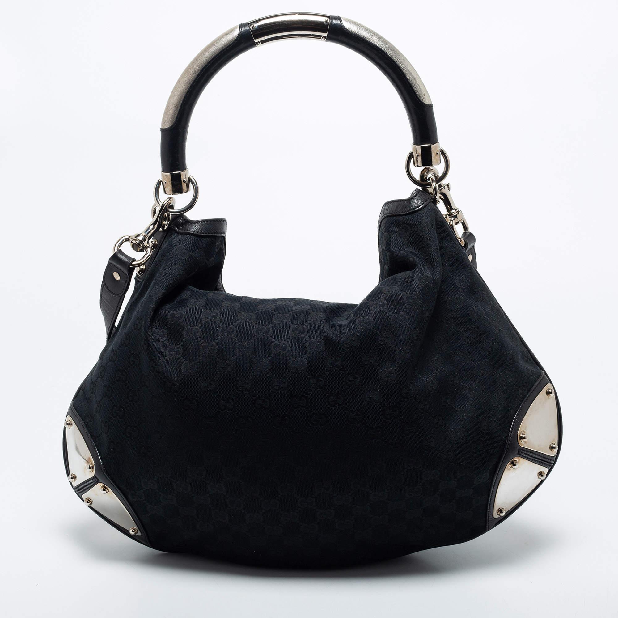 Stylish handbags never fail to make a fashionable impression. Make this designer hobo yours by pairing it with your sophisticated workwear as well as chic casual looks.

Includes: Detachable Strap
