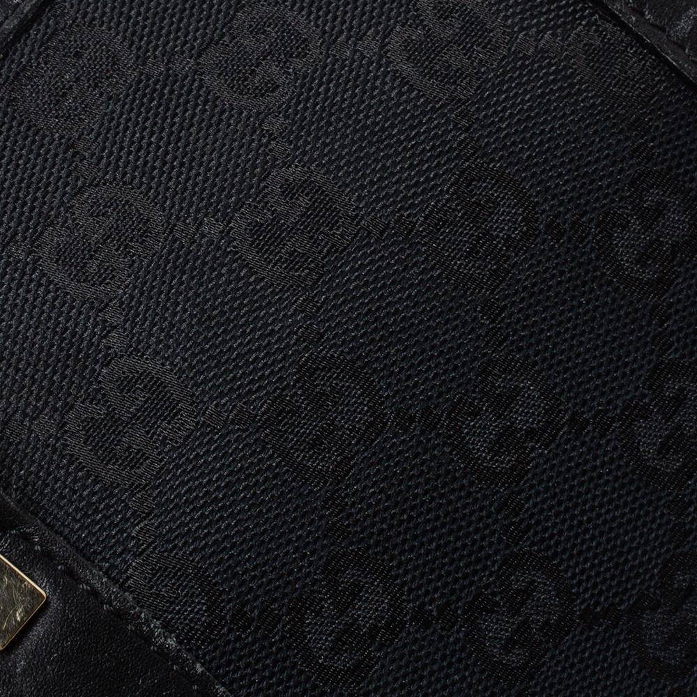 Gucci Black GG Canvas and Leather Small Joy Boston Bag In Fair Condition In Dubai, Al Qouz 2