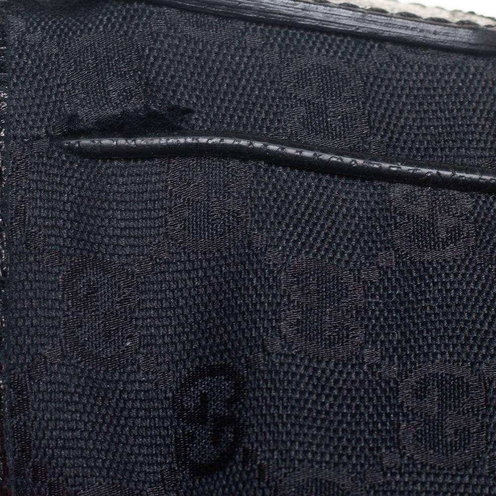 Gucci Black GG Canvas Flap Messenger Bag 2
