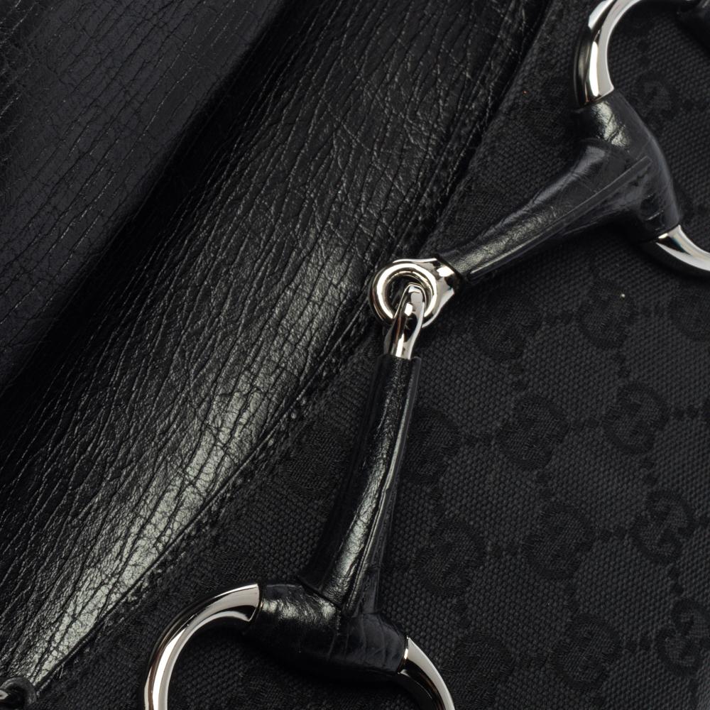 Gucci Black GG Canvas Horsebit Chain Clutch In Good Condition In Dubai, Al Qouz 2