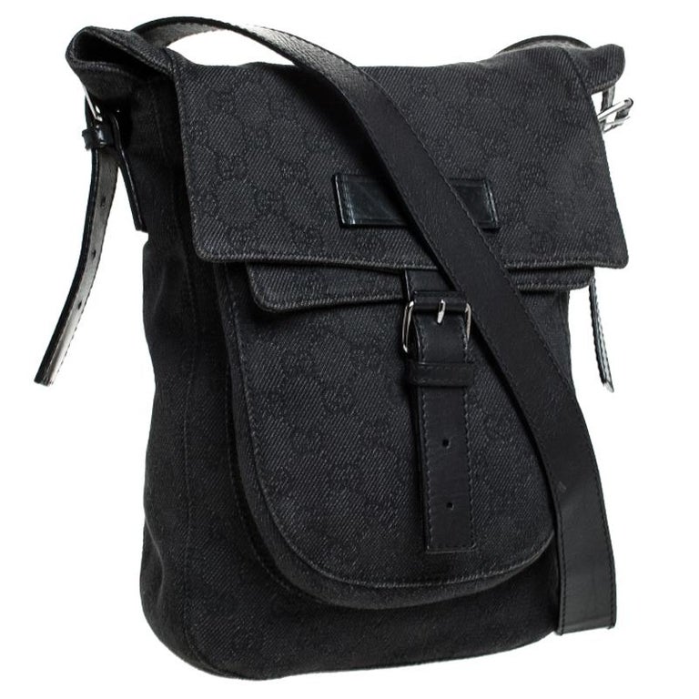 Gucci Black Gg Canvas Messenger Bag For Sale At 1stdibs