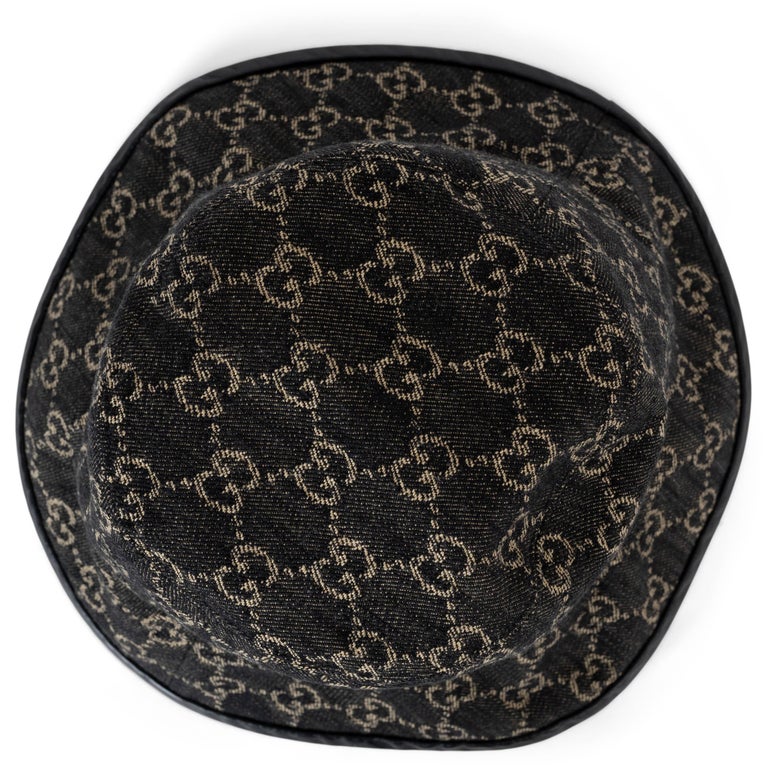GUCCI black GG DENIM and LEATHER BUCKET Hat S For Sale at  display picture 3