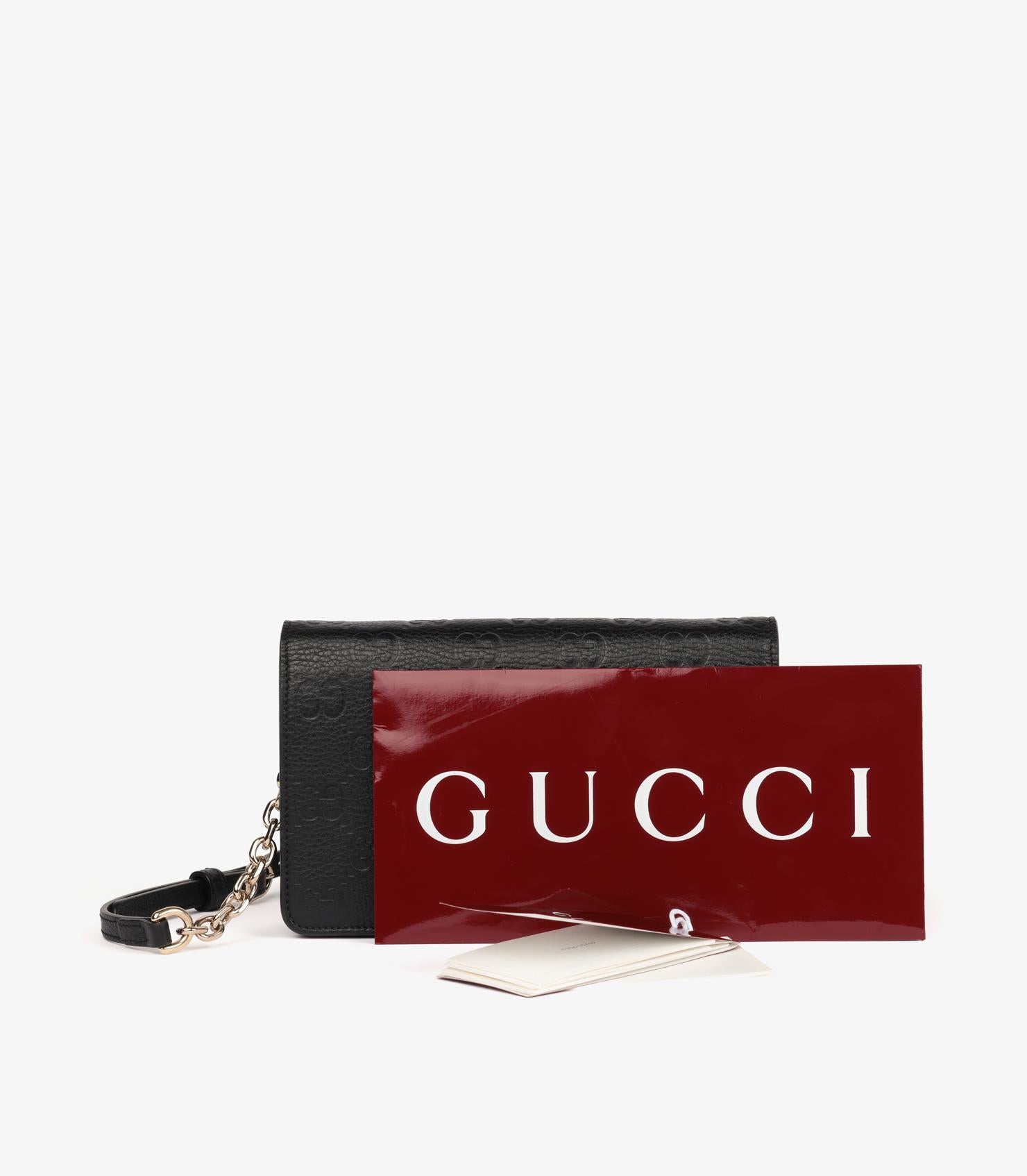 Portafoglio con emblema GG in pelle di vitello granulosa nera di Gucci in vendita 6