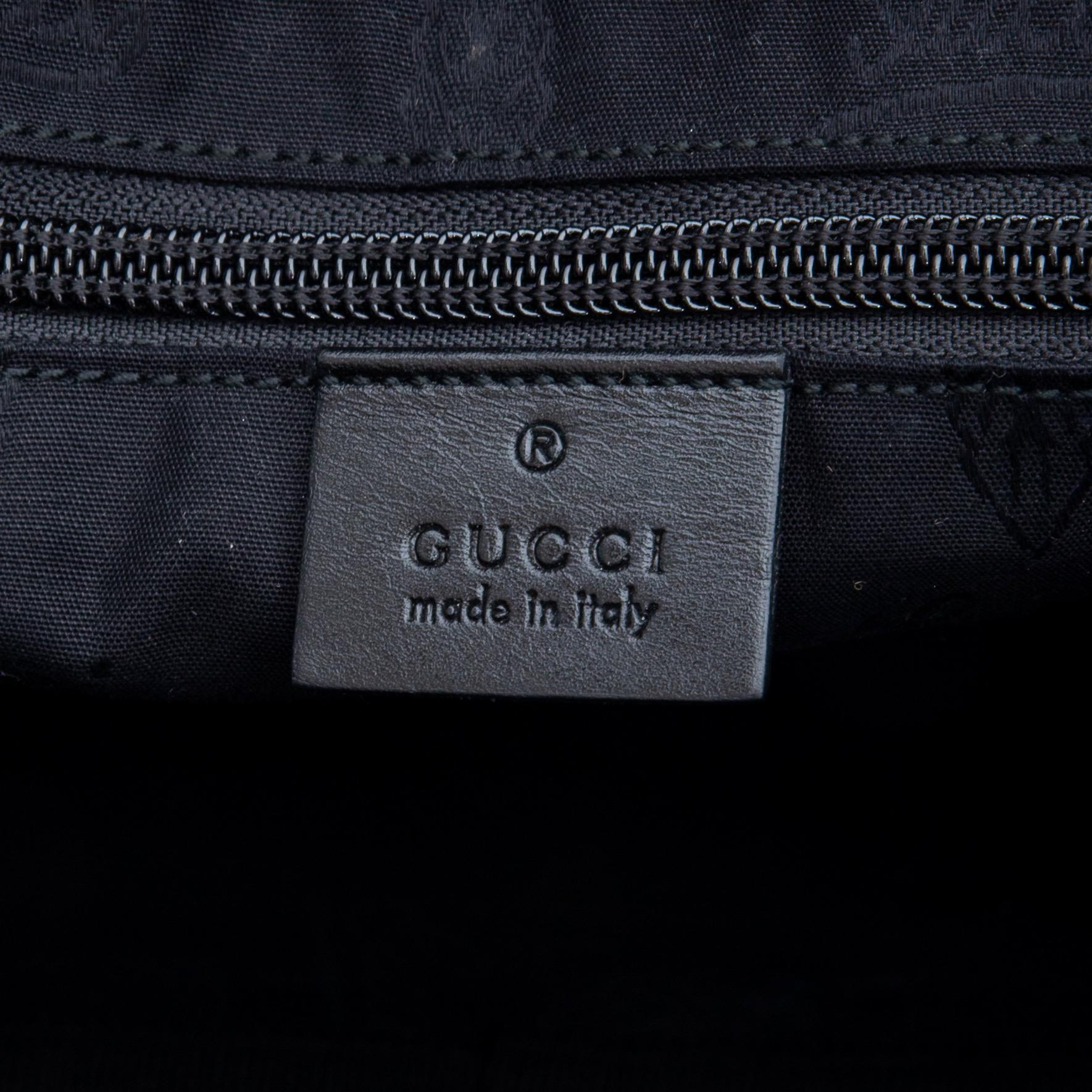 Gucci Black GG Imprime Coated Canvas Messenger Bag (211107) In Good Condition In Montreal, Quebec