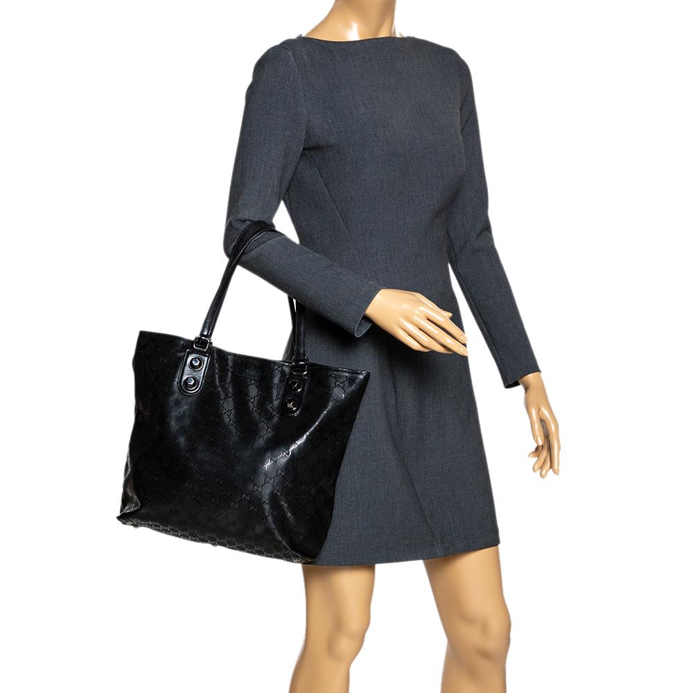 Gucci Black GG Imprime Coated Canvas Metal Stud Tote In Good Condition In Dubai, Al Qouz 2