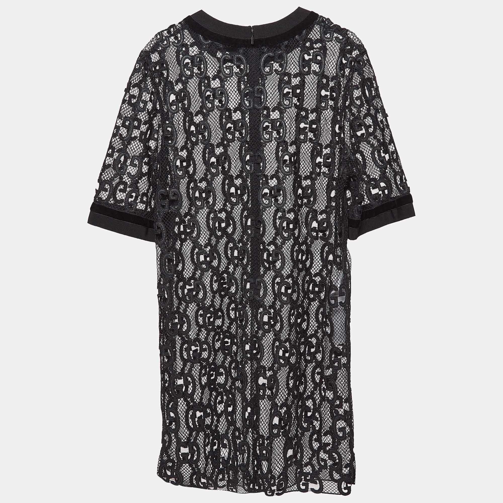 Mühelos in ein schickes Design verwandelt  Dieses kurze Kleid von Gucci ist leicht zu tragen und lässt sich einfach mit Accessoires ausstatten. Schön geschneidert  wird das Kleid sicher eine ganze Saison lang ein Favorit bleiben.