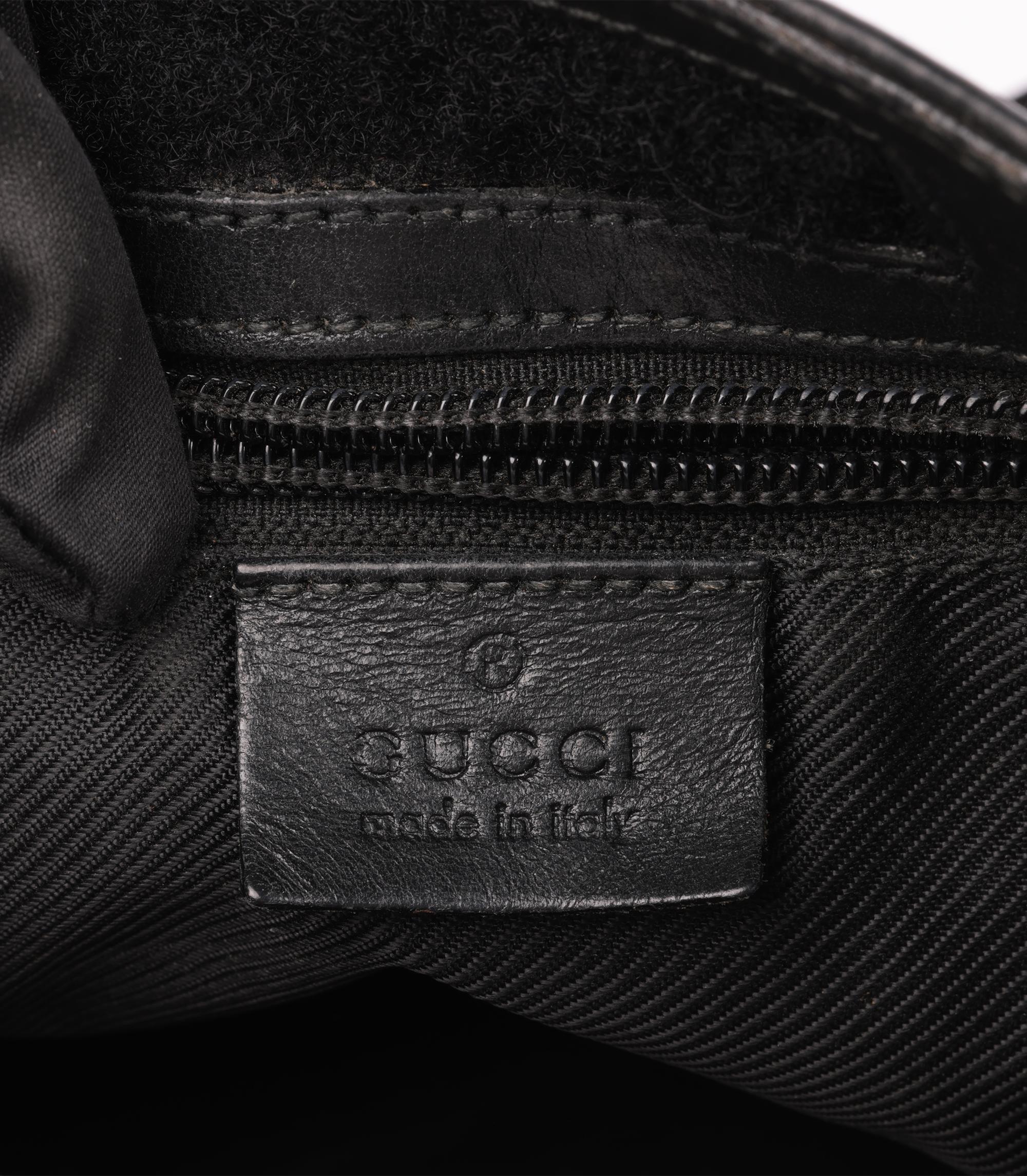 Gucci Black GG Monogram Denim & Leather Vintage Messenger Bag en vente 5