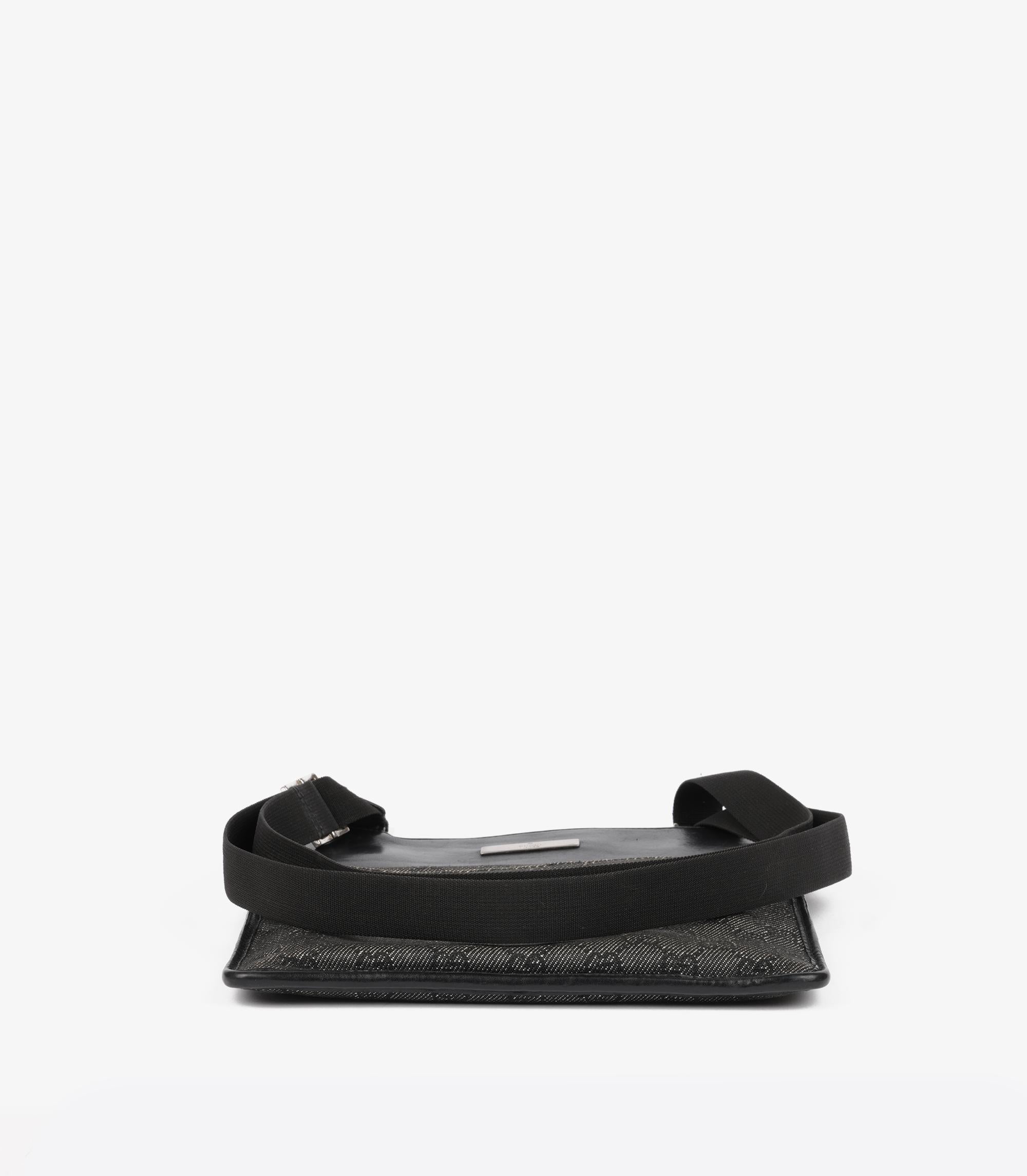 Gucci Black GG Monogram Denim & Leather Vintage Messenger Bag Unisexe en vente