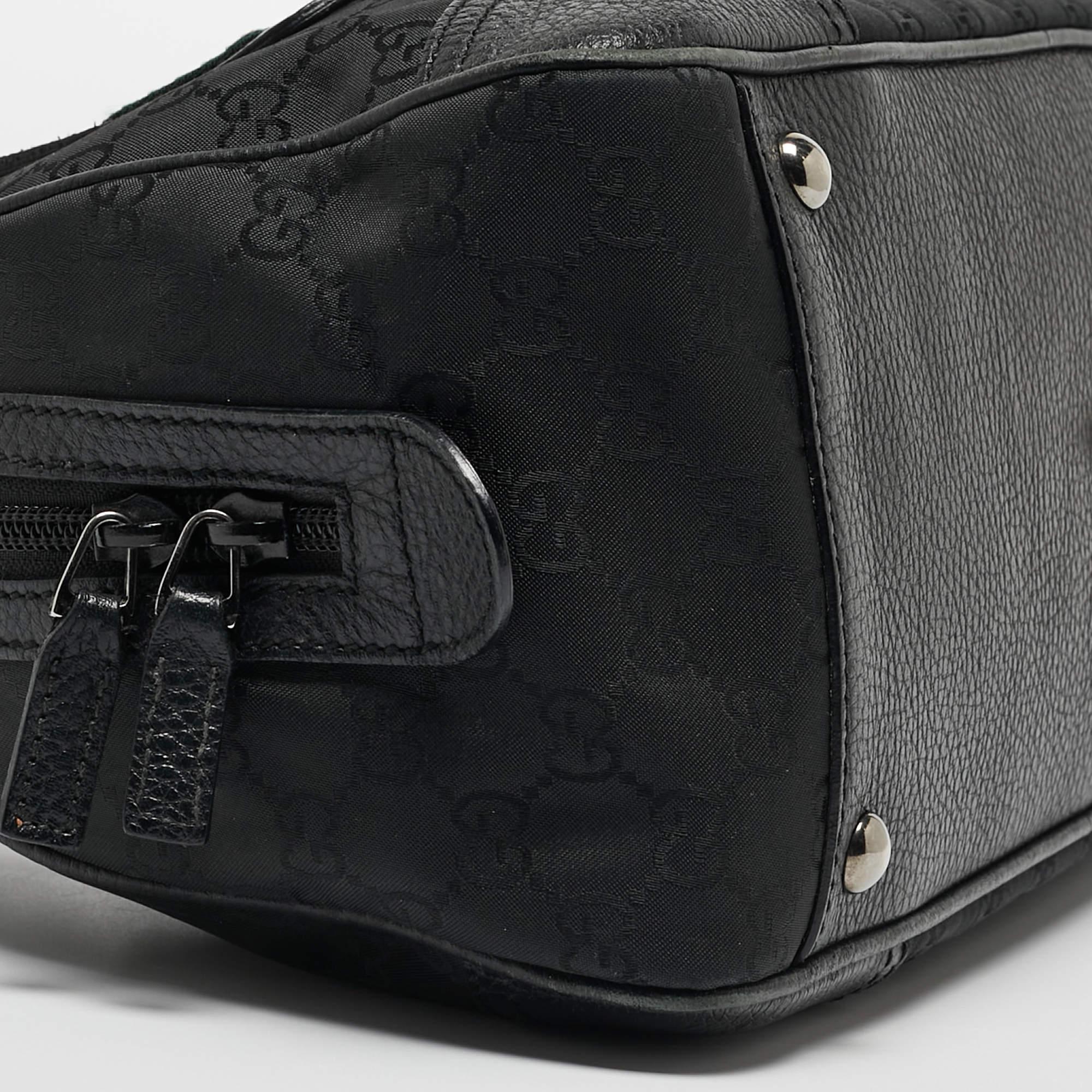 Gucci Princy Boston Tasche aus schwarzem GG Nylon und Leder in Schwarz Damen im Angebot
